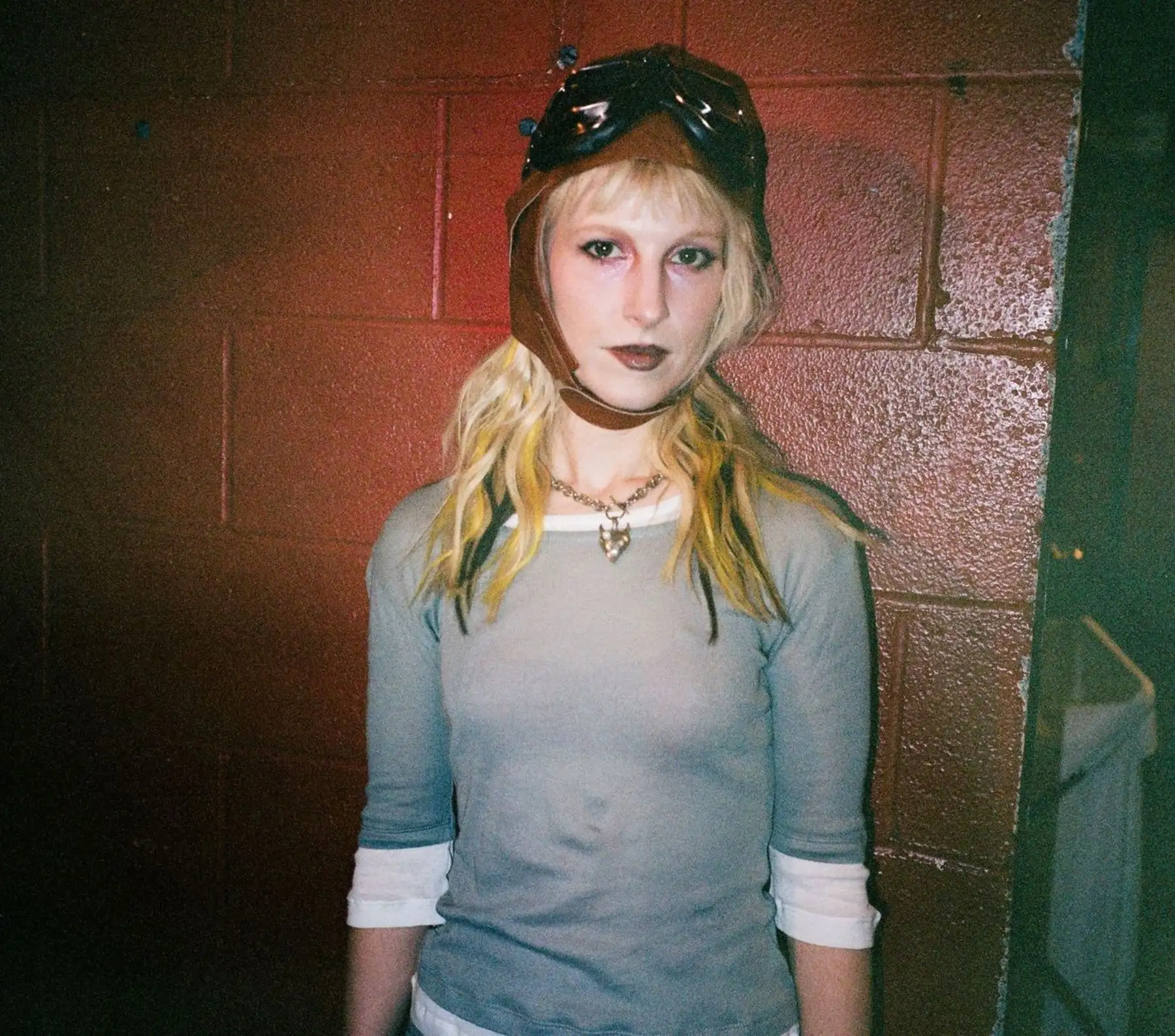 Cantante de Paramore presenta en Lima su nuevo disco solista