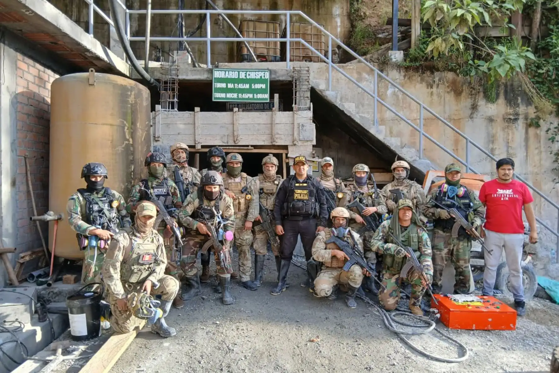 Fuerzas Armadas rescatan a ocho trabajadores secuestrados en la provincia de Pataz
