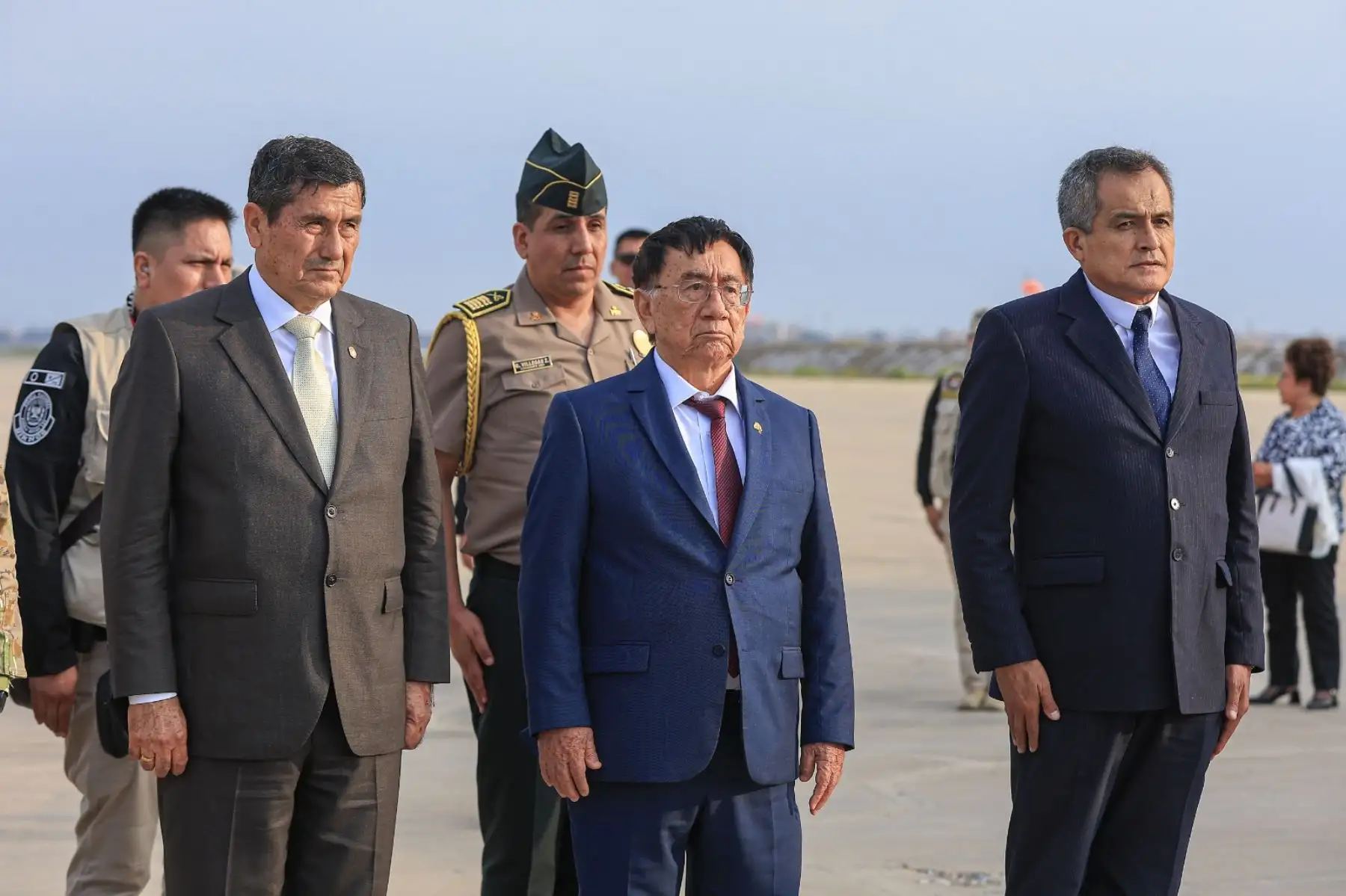 Jefe de Estado arribó a Chiclayo para participar en misa por primer año del papa León XIV