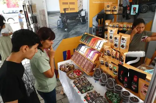 Se realiza en San Borja la feria Manos Peruanas con productos de diversas regiones del país