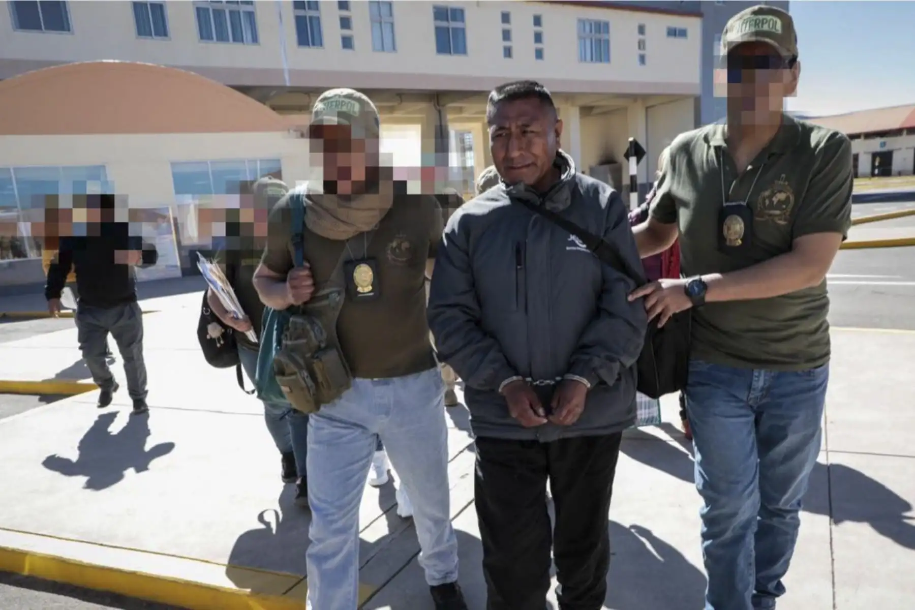 INPE trasladó a internos bolivianos para que cumplan condena en su país de origen