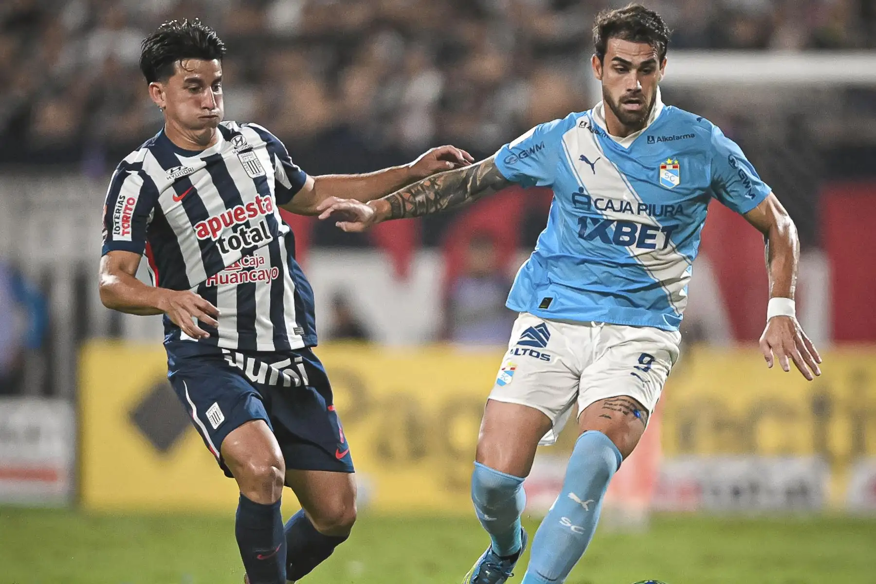 Alianza Lima y Sporting Cristal empataron 1-1 por el Torneo Apertura en Matute. Los blanquiazules se mantienen líderes en el campeonato. Foto: Liga 1