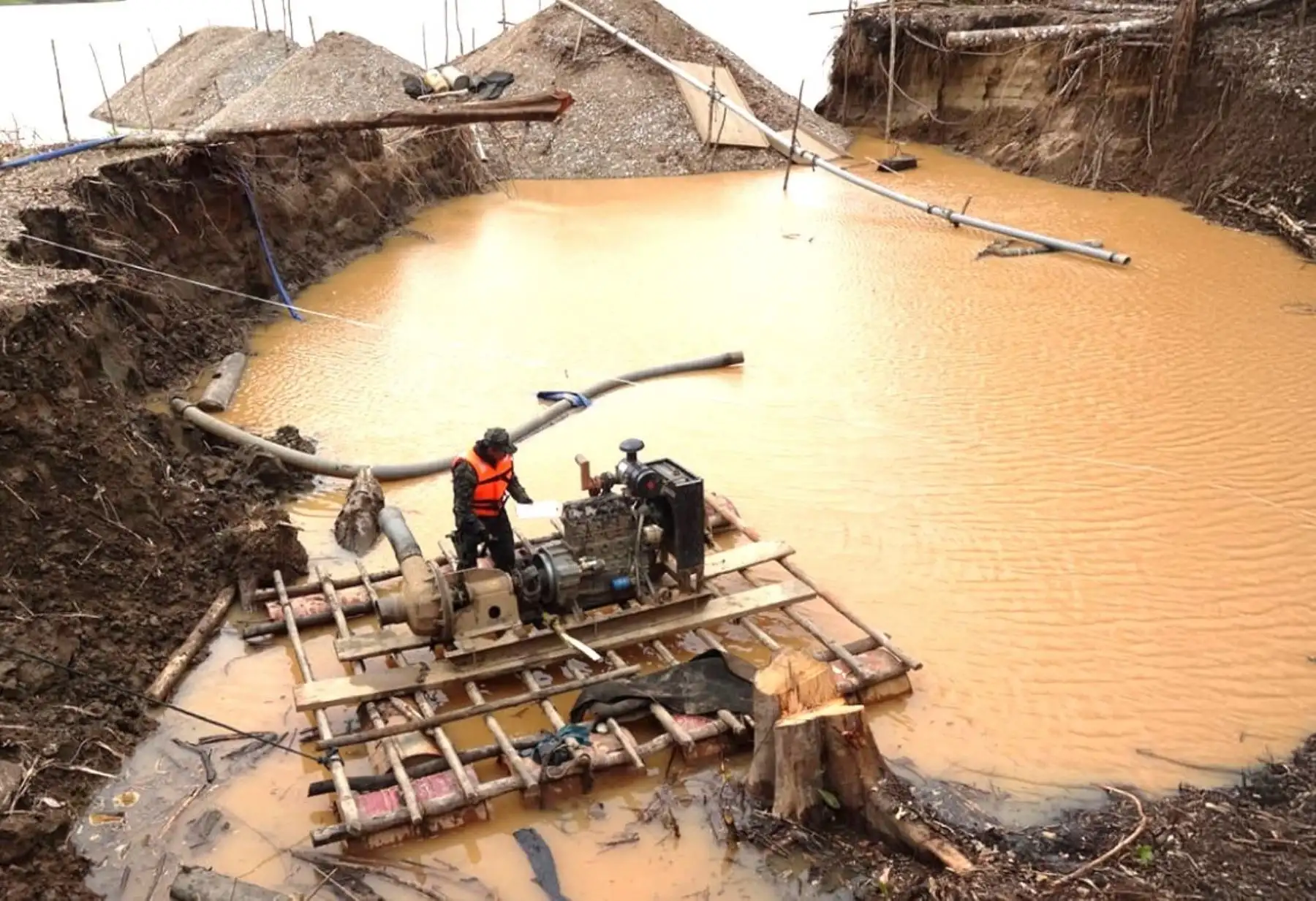 Piura en alerta por avance de la minería ilegal que pone en peligro su agricultura y agua