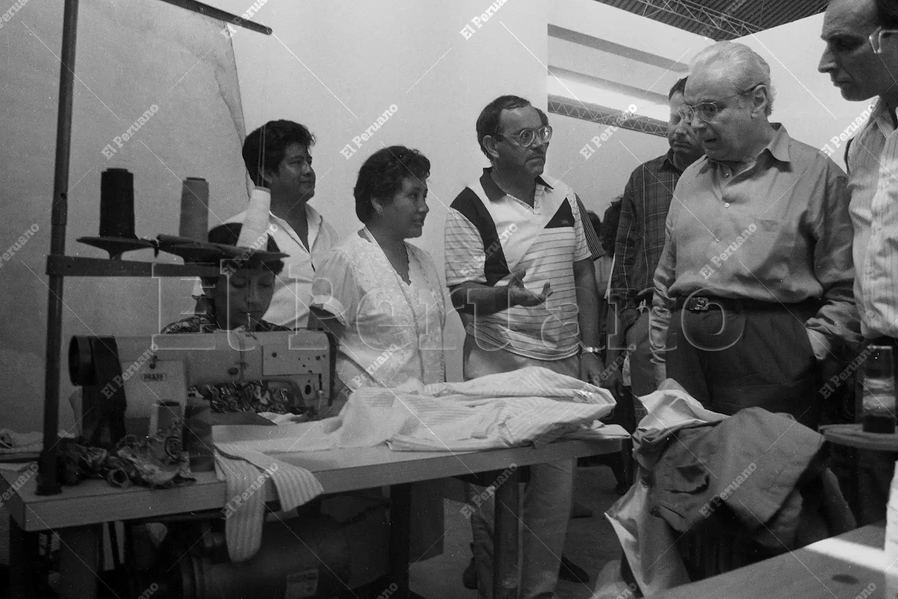 Lima - 22 enero 1992 / El exsecretario general de las Naciones Unidas, Javier Pérez de Cuéllar, visitó Villa El Salvador y su Parque Industrial. Foto: Archivo Histórico de El Peruano
