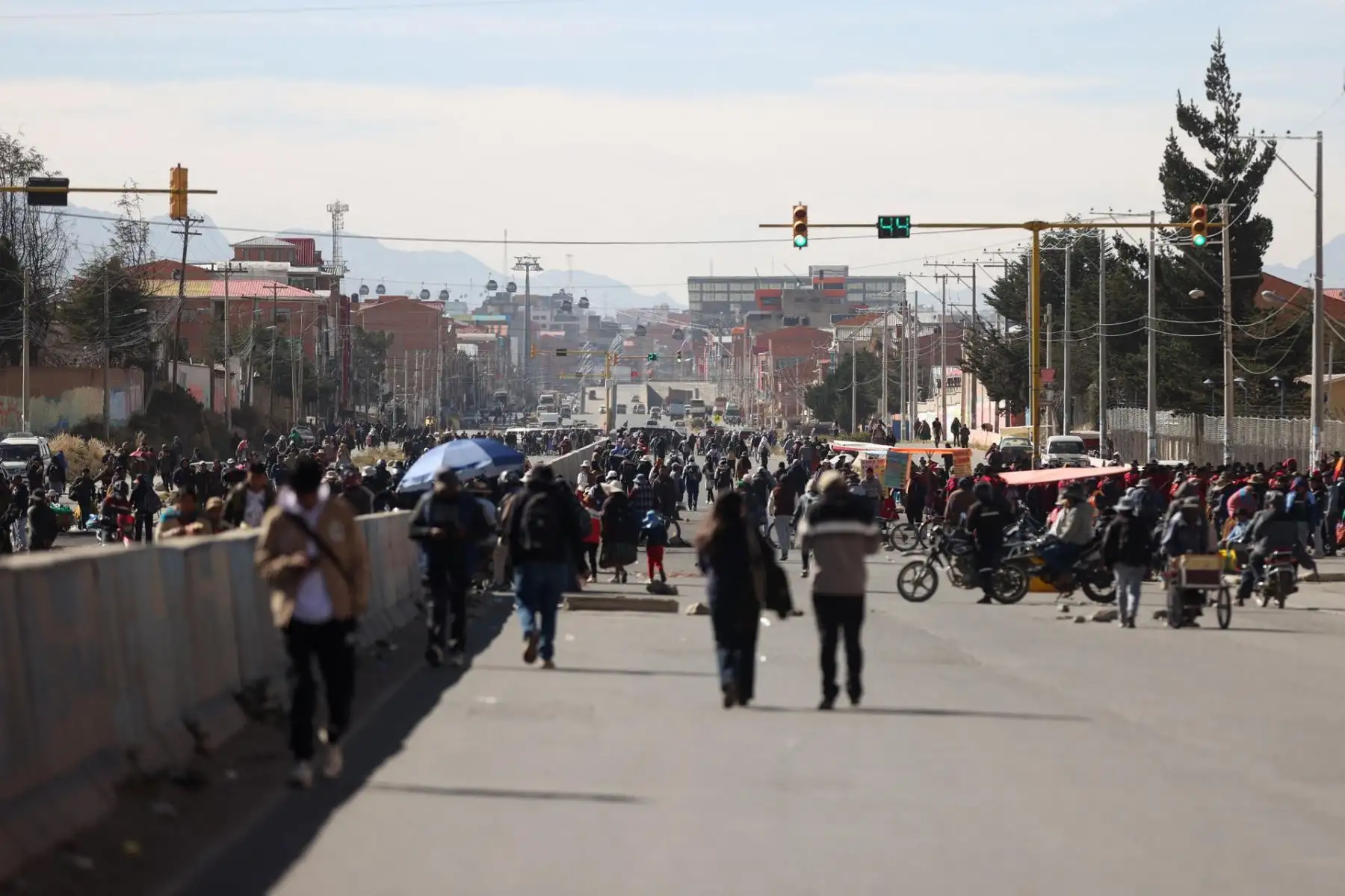 Escolares de Arequipa que quedaron varados en Bolivia podrían retornar hoy a ciudad blanca