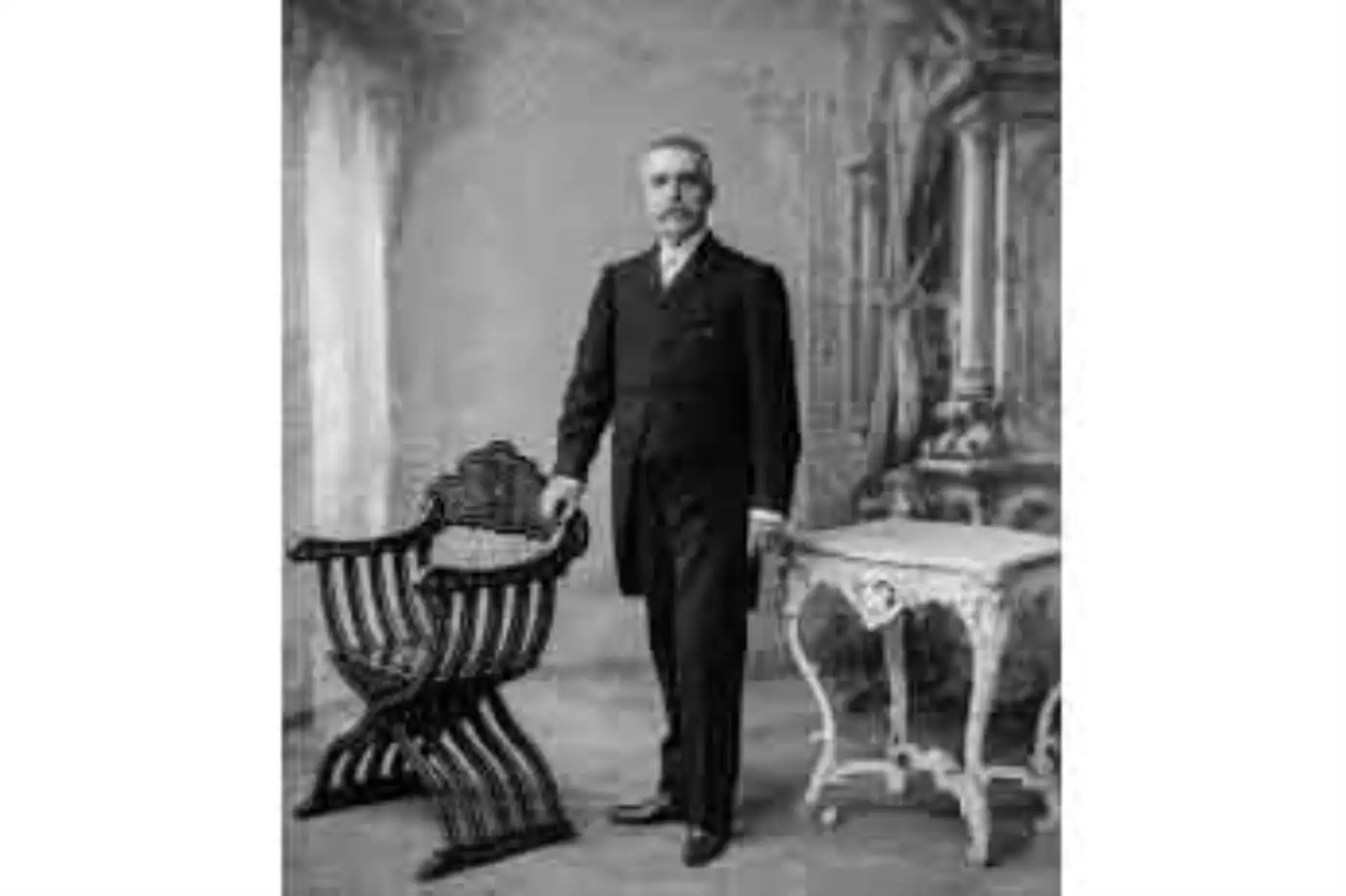 Manuel González Prada estudió en San Marcos y destacó como ensayista, pensador y crítico social. Sus discursos y escritos tuvieron gran influencia en los movimientos intelectuales y políticos del Perú moderno. Foto: Internet/Medios.