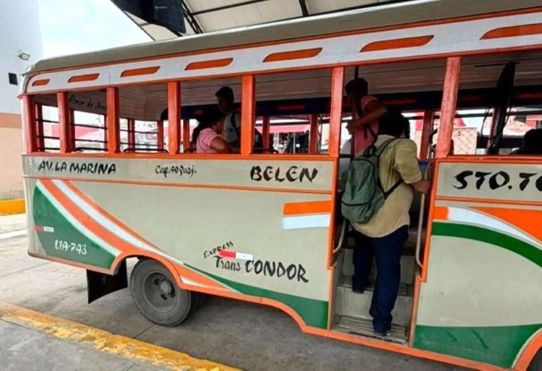 Inician prueba del terminal de buses de la marina turística Bellavista - Nanay en Iquitos