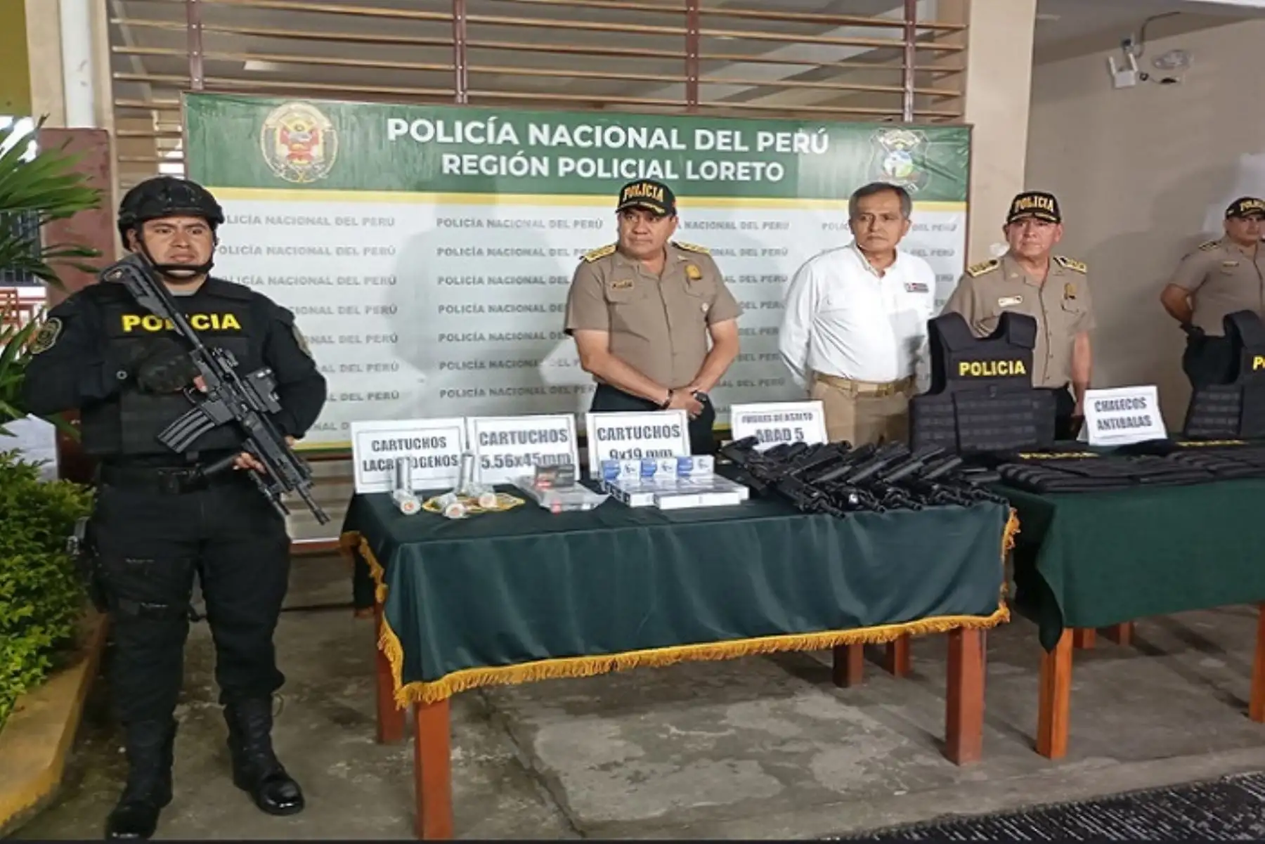 Ministro del Interior, José Zapata, destacó que este acto demuestra el compromiso del Gobierno con la seguridad ciudadana y el fortalecimiento de la PNP. Fotos: Mininter