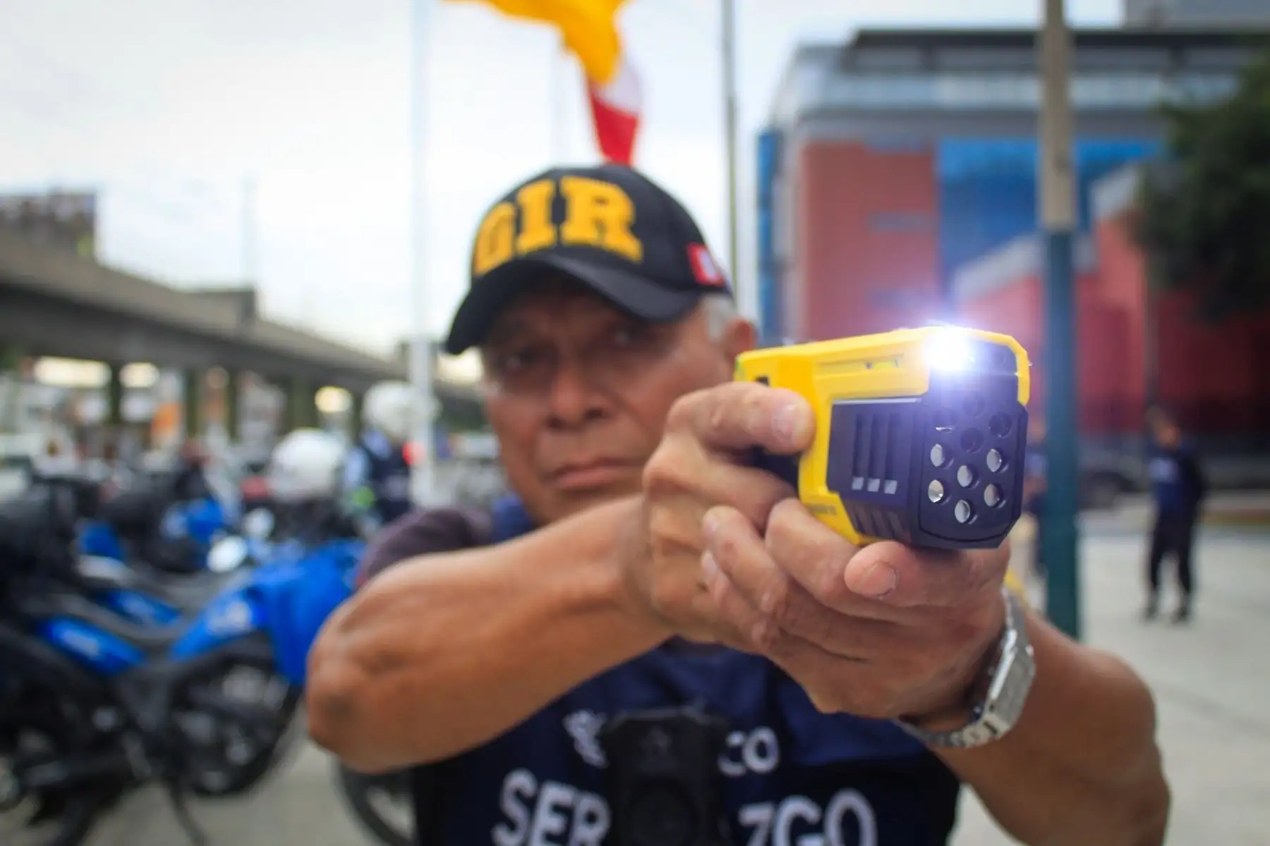Serenazgo de Surco se equipa con 150 pistolas eléctricas y cámaras corporales