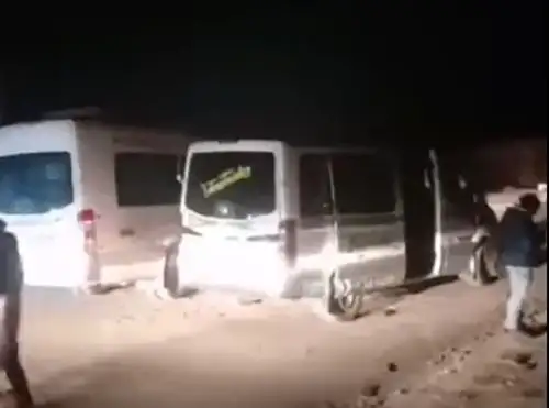 Cuatro hombres asaltaron una miniván de la empresa Transportes Corporación San Marcos en la ruta La Rinconada-Juliaca, en Puno, tras fingir ser pasajeros.