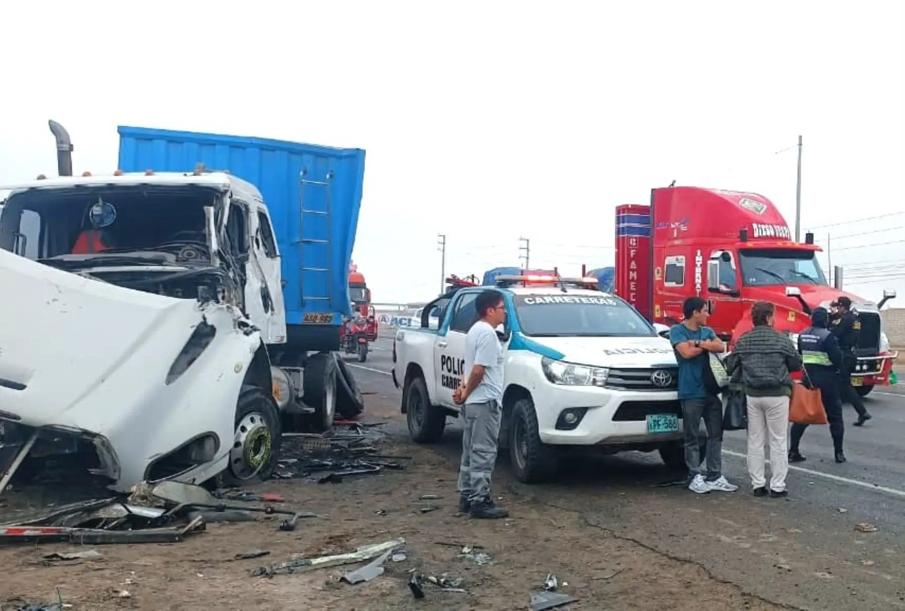 Trujillo: confirman cuatro heridos por choque múltiple cerca del óvalo El Milagro