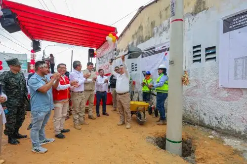 Presidente José María Balcázar supervisó el proyecto de creación de electrificación rural en Iquitos