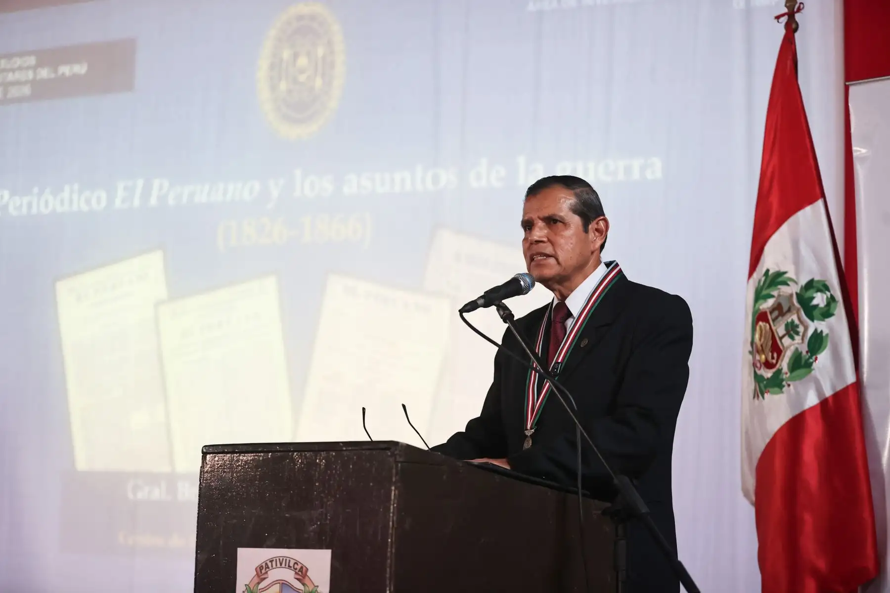Conmemorando los 200 años del primer ejemplar del Diario Oficial El Peruano, la Municipalidad de Pativilca organizó una conferencia magistral en la sede de su biblioteca municipal, donde participaron el embajador Oscar Maurtua, el historiador Raúl Chanamé, el general Juan Urbano, y el alcalde Carlos Rivera, entre otros.

Foto: ANDINA/ Juan Carlos Guzmán Negrini