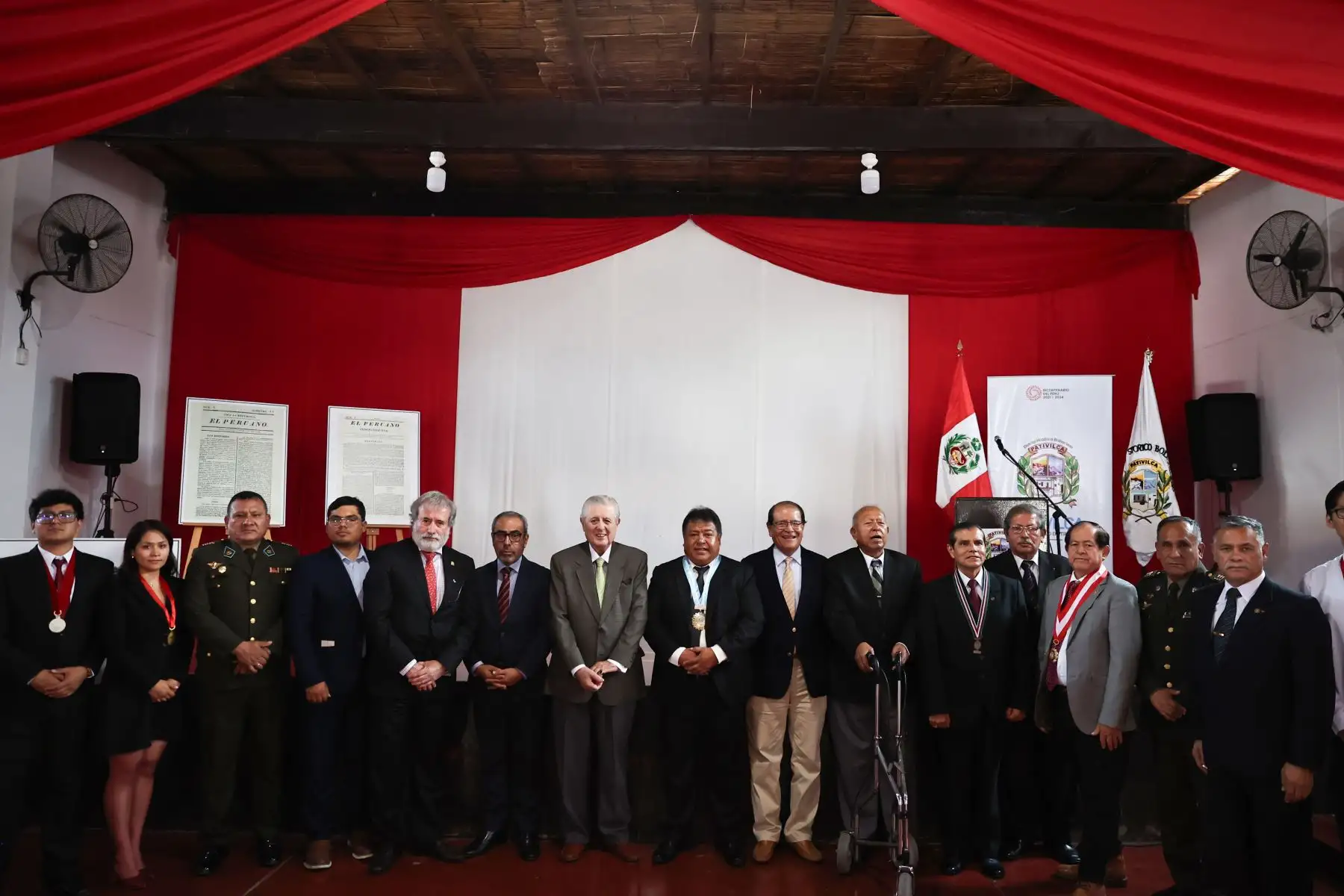 Conmemorando los 200 años del primer ejemplar del Diario Oficial El Peruano, se realizó una conferencia magistral organizada por la Municipalidad de Pativilca, en Lima región, en la sede de su biblioteca municipal, con la participación de destacados ponentes y estudiantes.

Foto: ANDINA/ Juan Carlos Guzmán Negrini