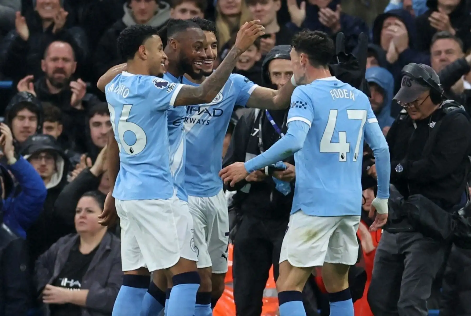Manchester City golea al Crystal Palace y se coloca a dos puntos del Arsenal en la Premier