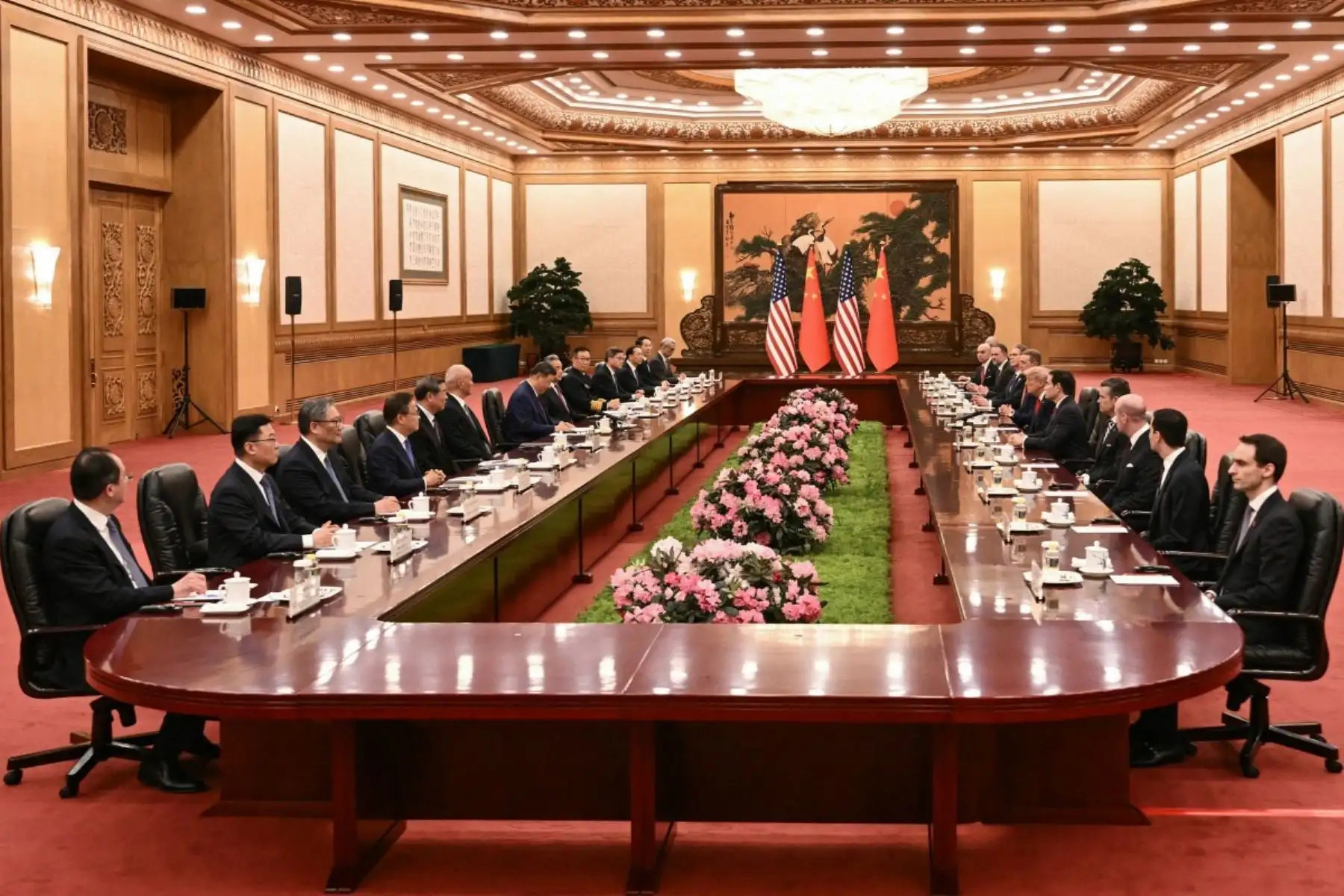 El presidente de China, Xi Jinping, y el presidente de Estados Unidos, Donald Trump, mantuvieron una reunión bilateral en el Gran Salón del Pueblo en Pekín el 14 de mayo de 2026. Foto: AFP