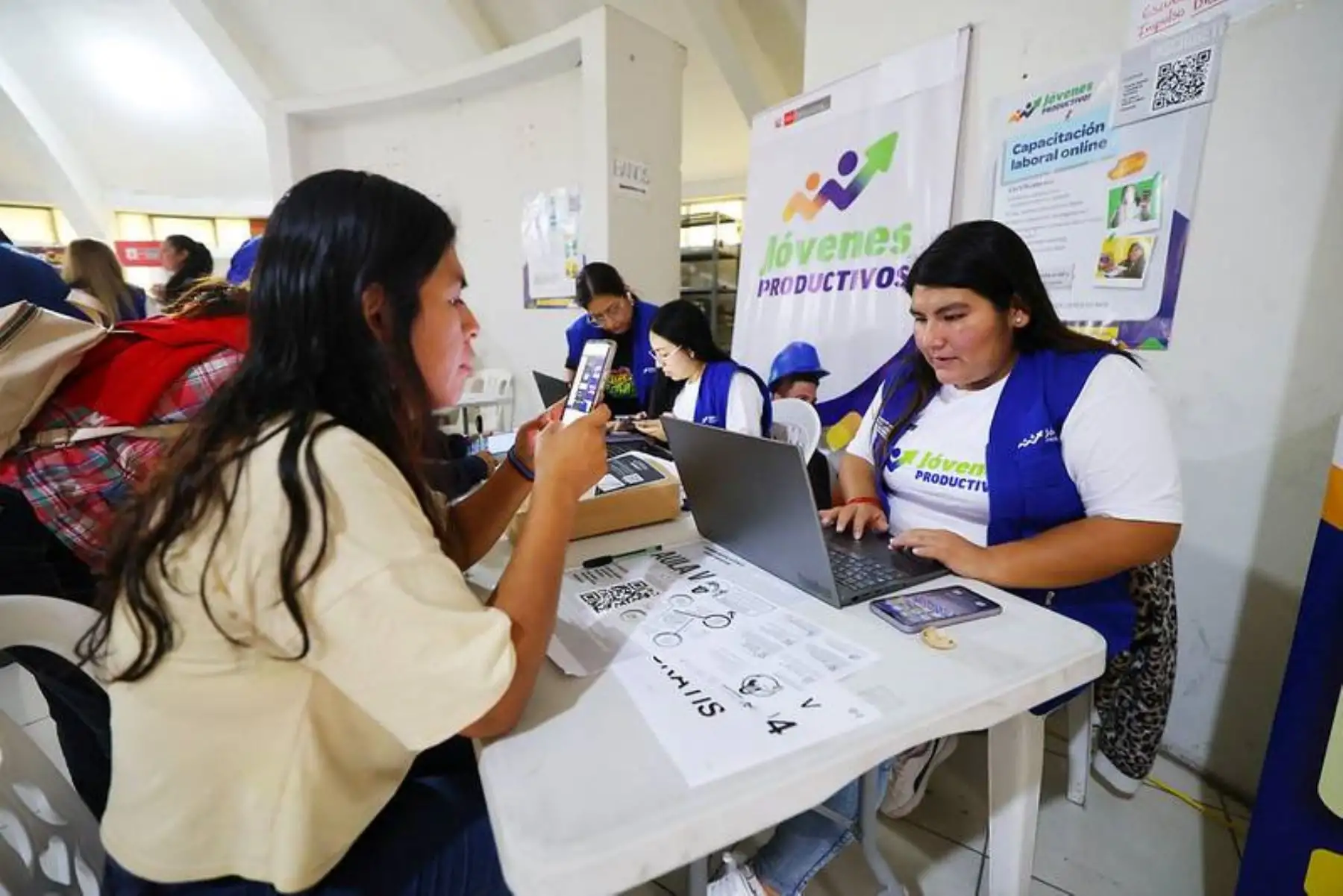 MTPE ofreció más de 1,400 empleos en feria laboral del Rímac