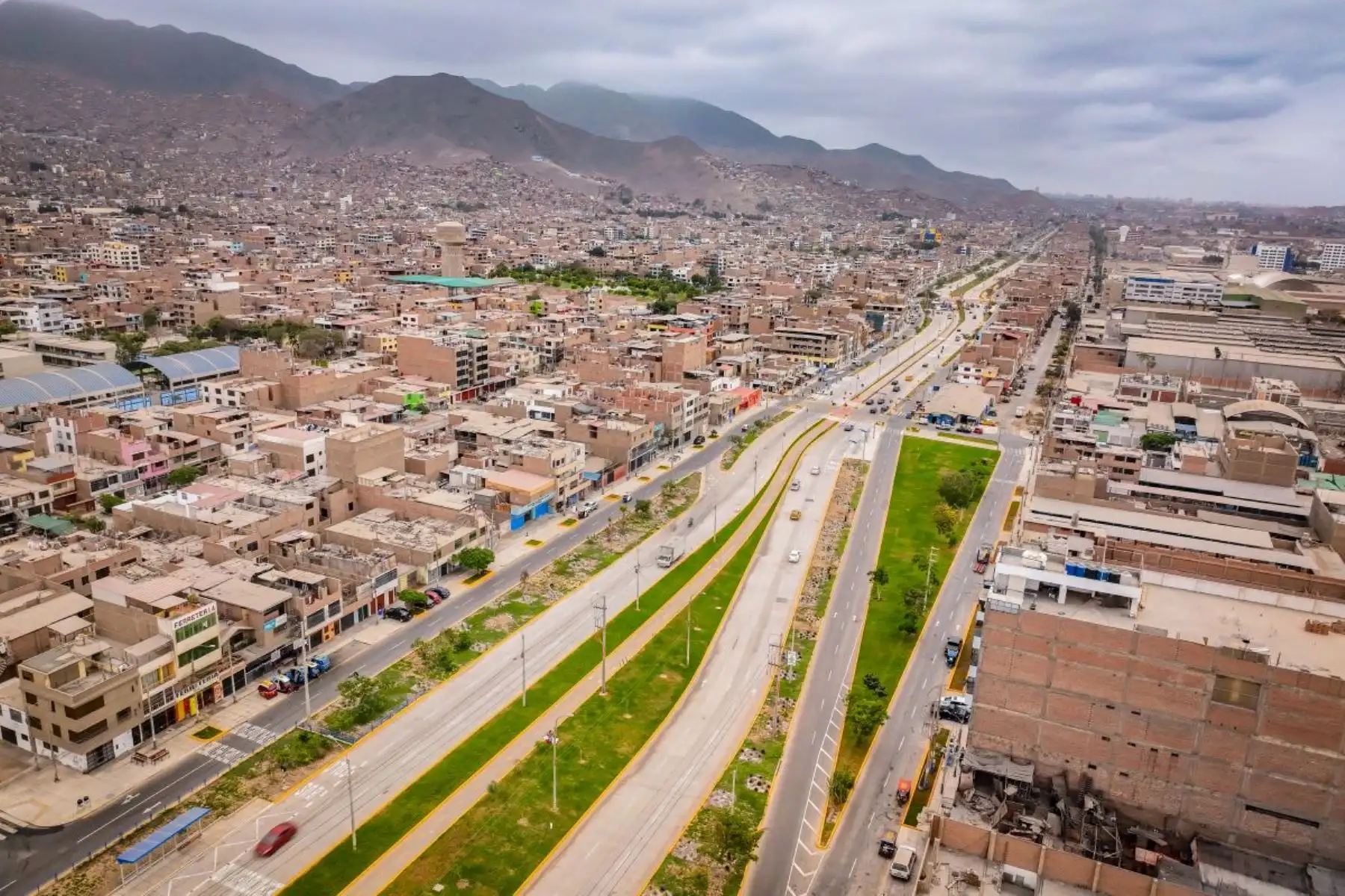 MML entrega nueva av. Metropolitana para beneficio de vecinos de Comas y San Martín