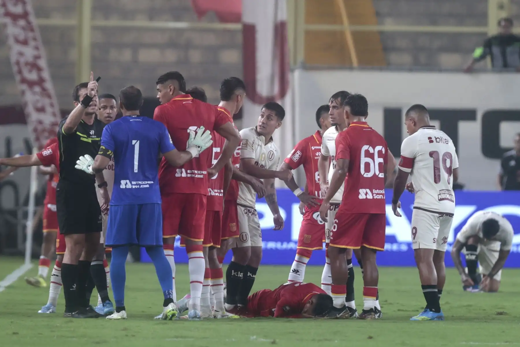 Universitario perdió 1-0 de local ante Atlético Grau de Piura por el Torneo Apertura. El gol norteño fue anotado por Raul Ruidíaz. Foto: ANDINA/Vidal Tarqui