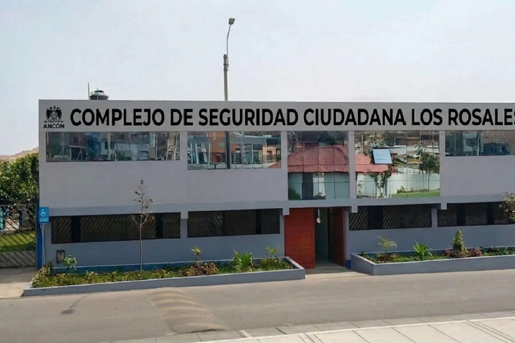Ancón inaugura central de seguridad con cámaras de reconocimiento facial y de placas