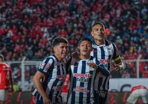 Alianza Lima se puso cerca de ganar el Apertura tras vencer al Cienciano en el Cusco