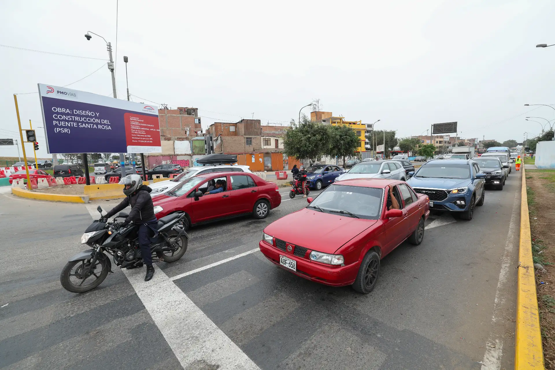 Ministerio de Transportes y Comunicaciones anuncia que desde este domingo 17 de mayo a las 8 a.m. se iniciará la primera etapa del plan de desvío vehicular en un tramo de la av. Morales Duárez para dar inicio a las obras del Proyecto Puente Santa Rosa, al Aeropuerto Internacional Jorge Chávez.
Foto: ANDINA/Difusión