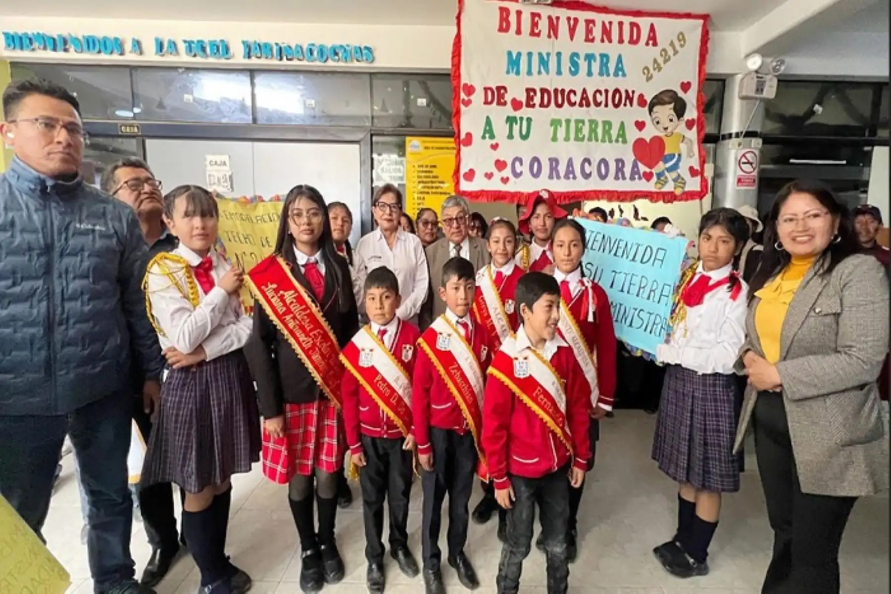 Ayacucho: ministra Cuadros coordina acciones preventivas contra violencia en estudiantes