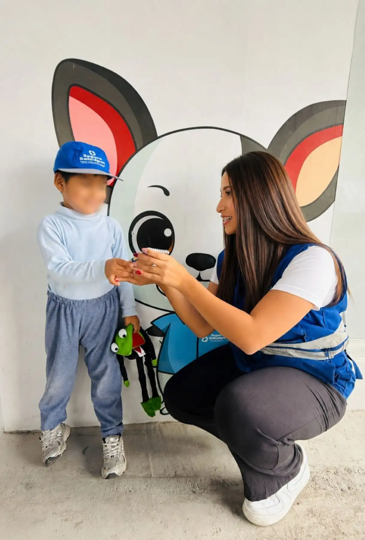 Saludpol garantiza terapias especializadas para niños neurodivergentes