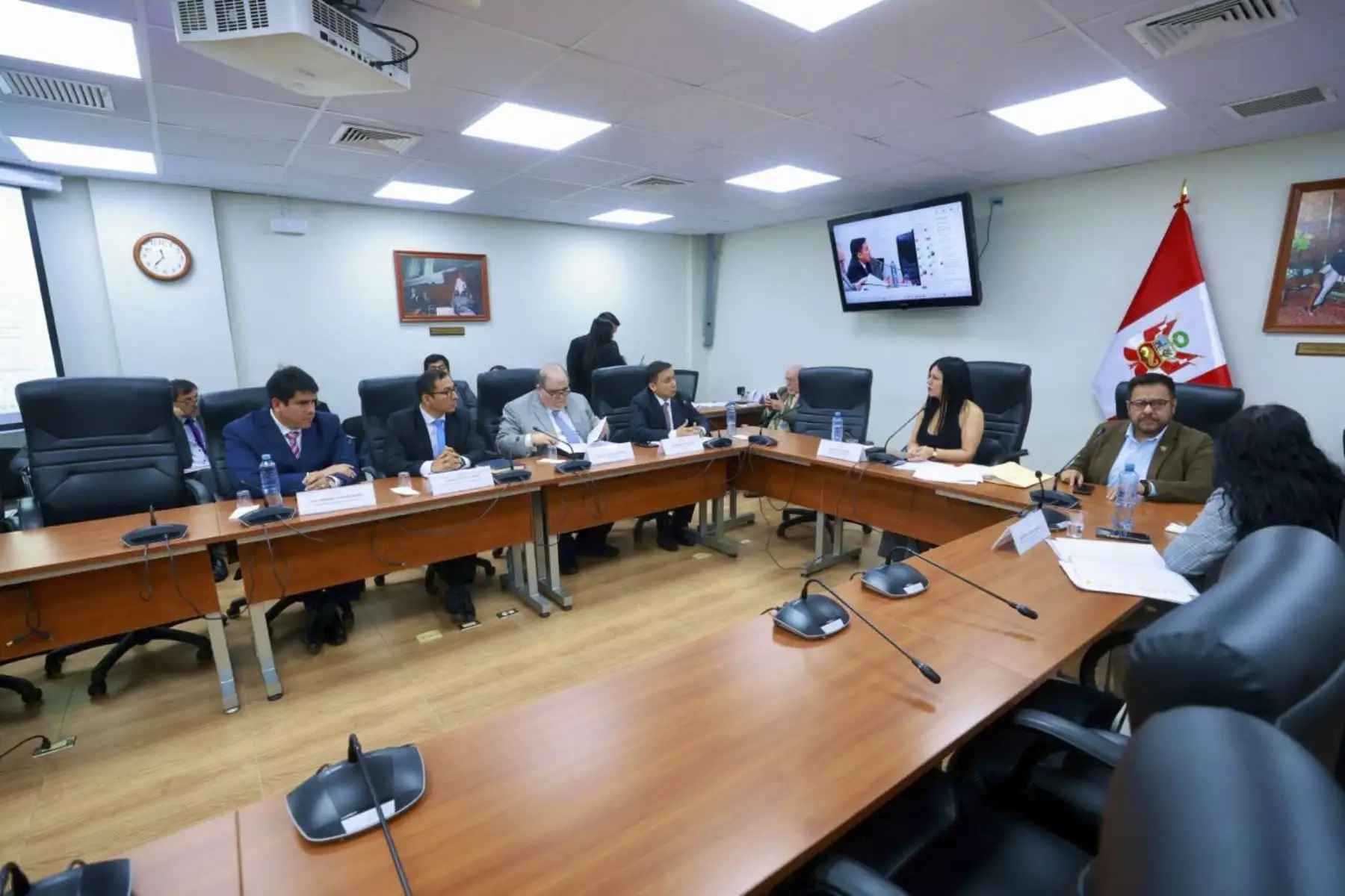 Ministro de Justicia explica cambios en comisión que evalúa gracias presidenciales