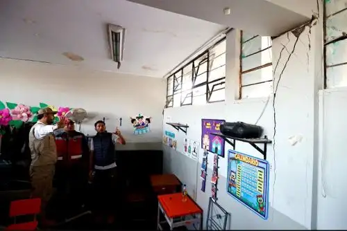 Una de las familias afectadas recibió ayuda humanitaria consistente en víveres y carpas por parte del Centro de Operaciones de Emergencia Local (COEL).ANDINA/Difusión