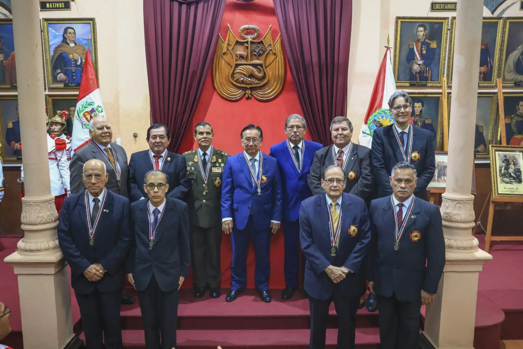 El presidente de la República José María Balcázar participó en la ceremonia de Asamblea de Número e Incorporación de miembros del Centro de Estudios Histórico Militares del Perú (CEHMP), donde recibió la medalla institucional y la distinción como miembro de honor. Foto: Presidencia