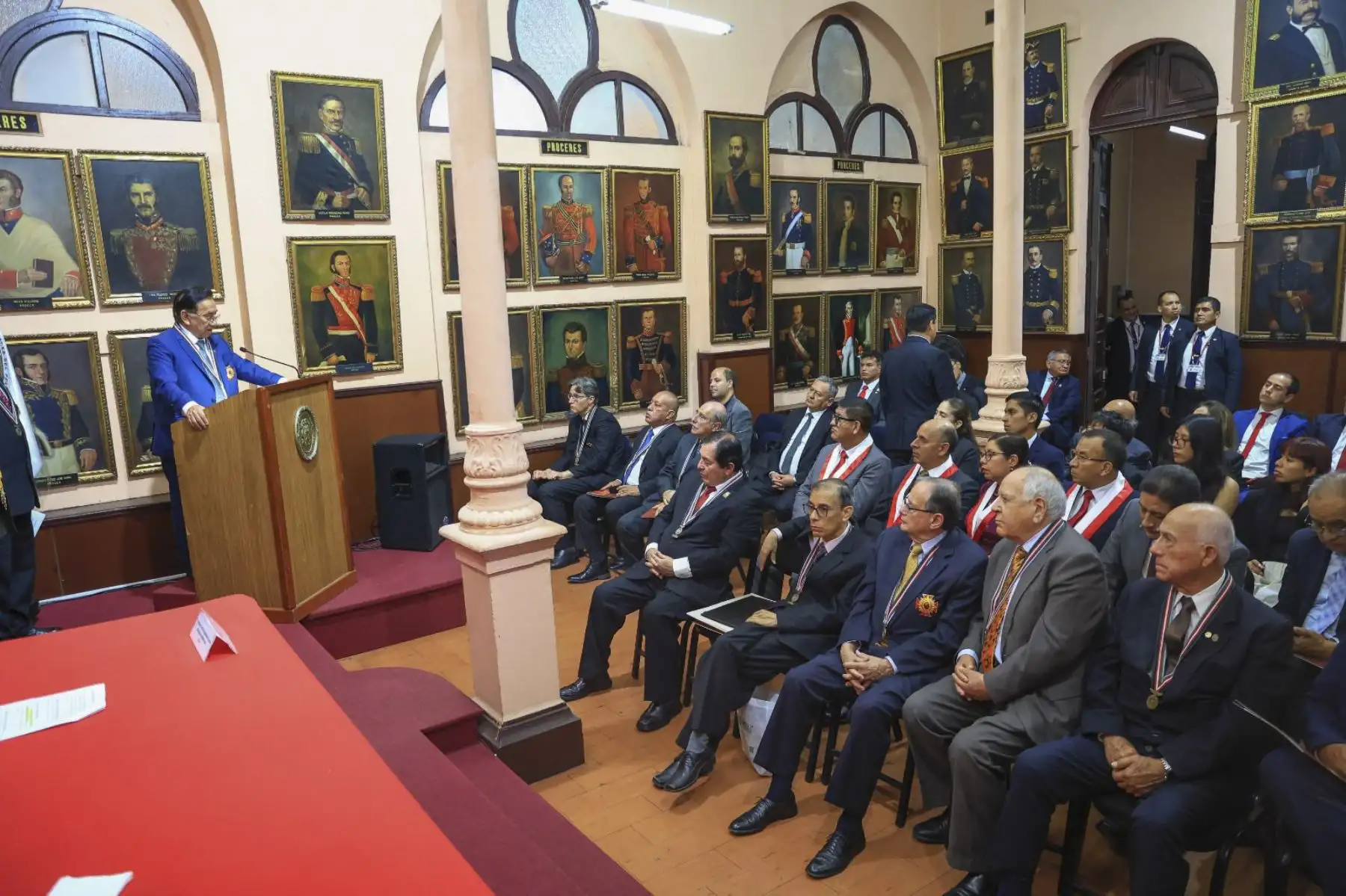 El presidente de la República José María Balcázar participó en la ceremonia de Asamblea de Número e Incorporación de miembros del Centro de Estudios Histórico Militares del Perú (CEHMP), donde recibió la medalla institucional y la distinción como miembro de honor.
