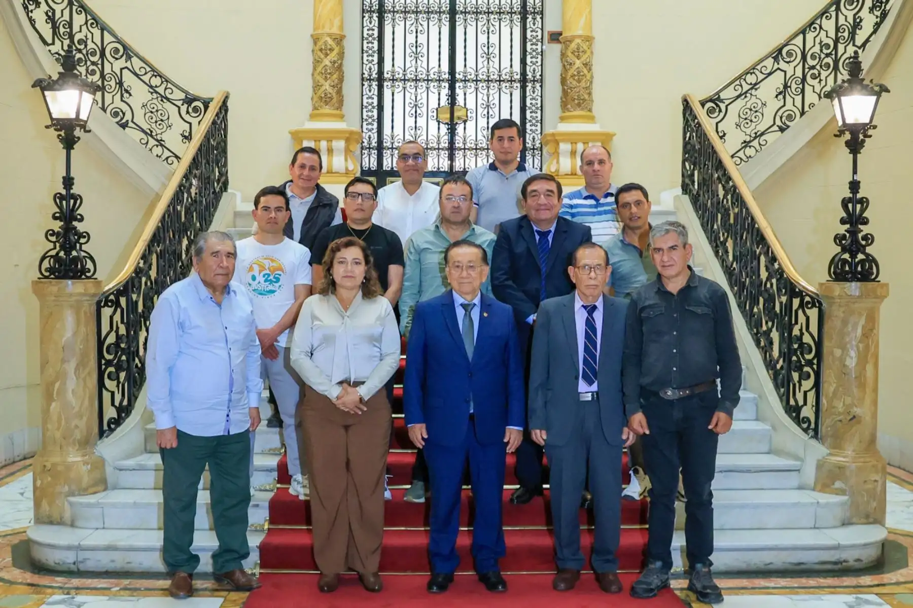 El presidente José María Balcázar recibió en Palacio de Gobierno a autoridades y representantes de la sociedad civil de Cajamarca, articulando esfuerzos para priorizar proyectos urgentes en educación, transporte, agua y saneamiento. Foto: ANDINA/Prensa Presidencia