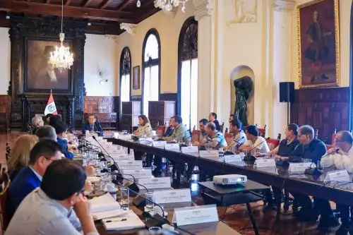 Presidente José María Balcázar recibe a autoridades de Cajamarca en Palacio