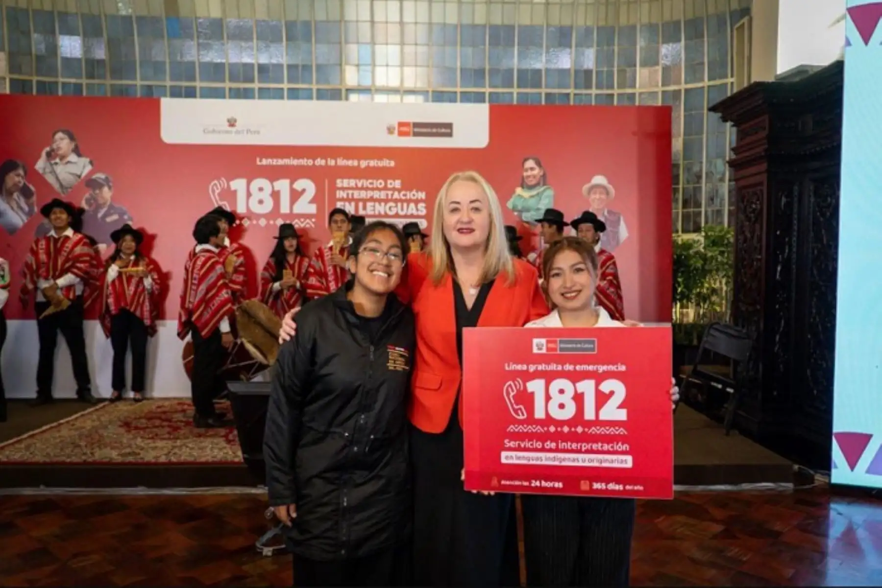 Conoce cómo funciona la Línea 1812 que brinda servicio gratuito en seis lenguas indígenas