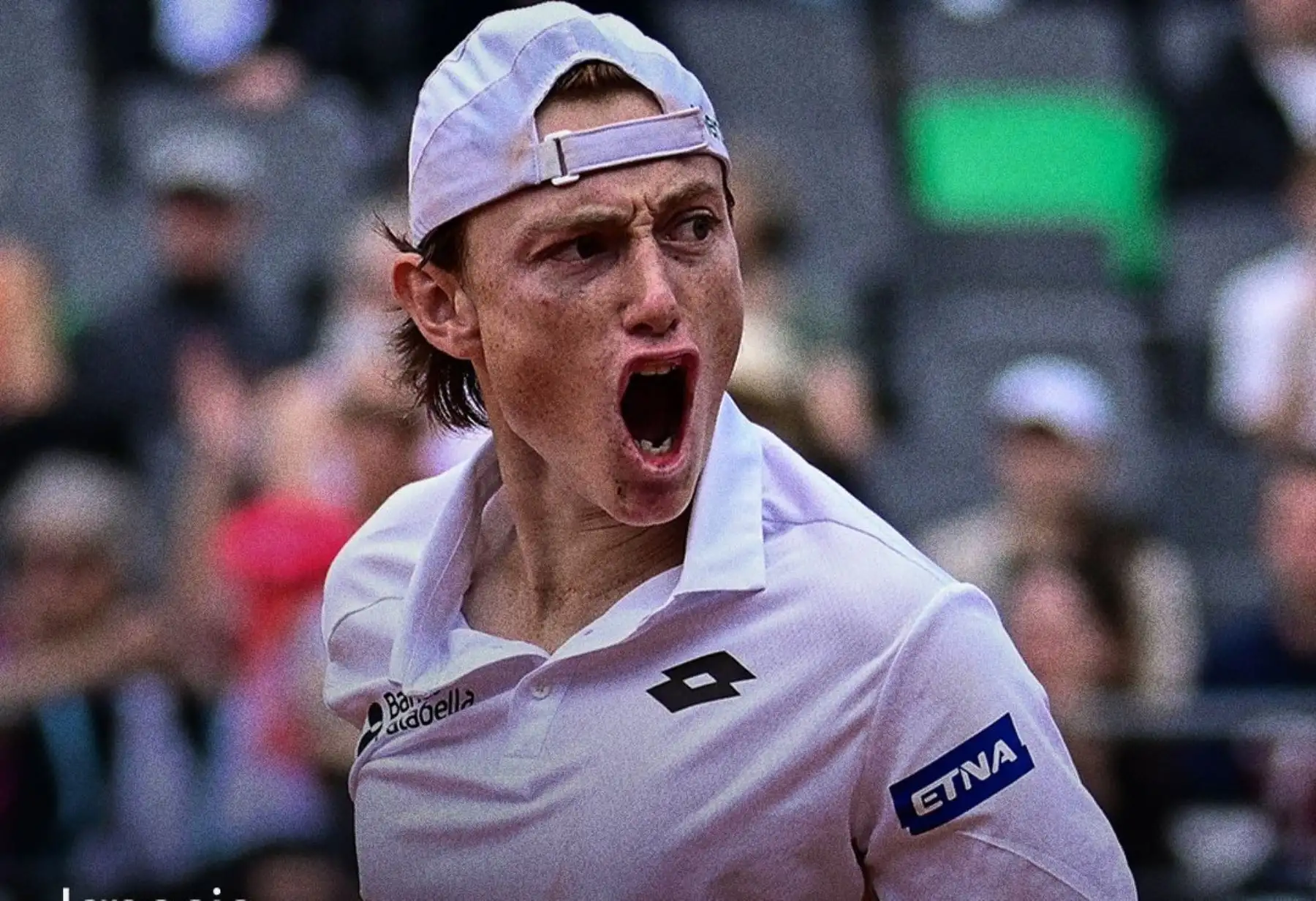 El tenista peruano Ignacio Buse logró un histórico título internacional al imponerse en la final de Hamburgo, devolviendo al Perú a lo más alto del tenis después de 19 años. Foto: ANDINA/Archivo.