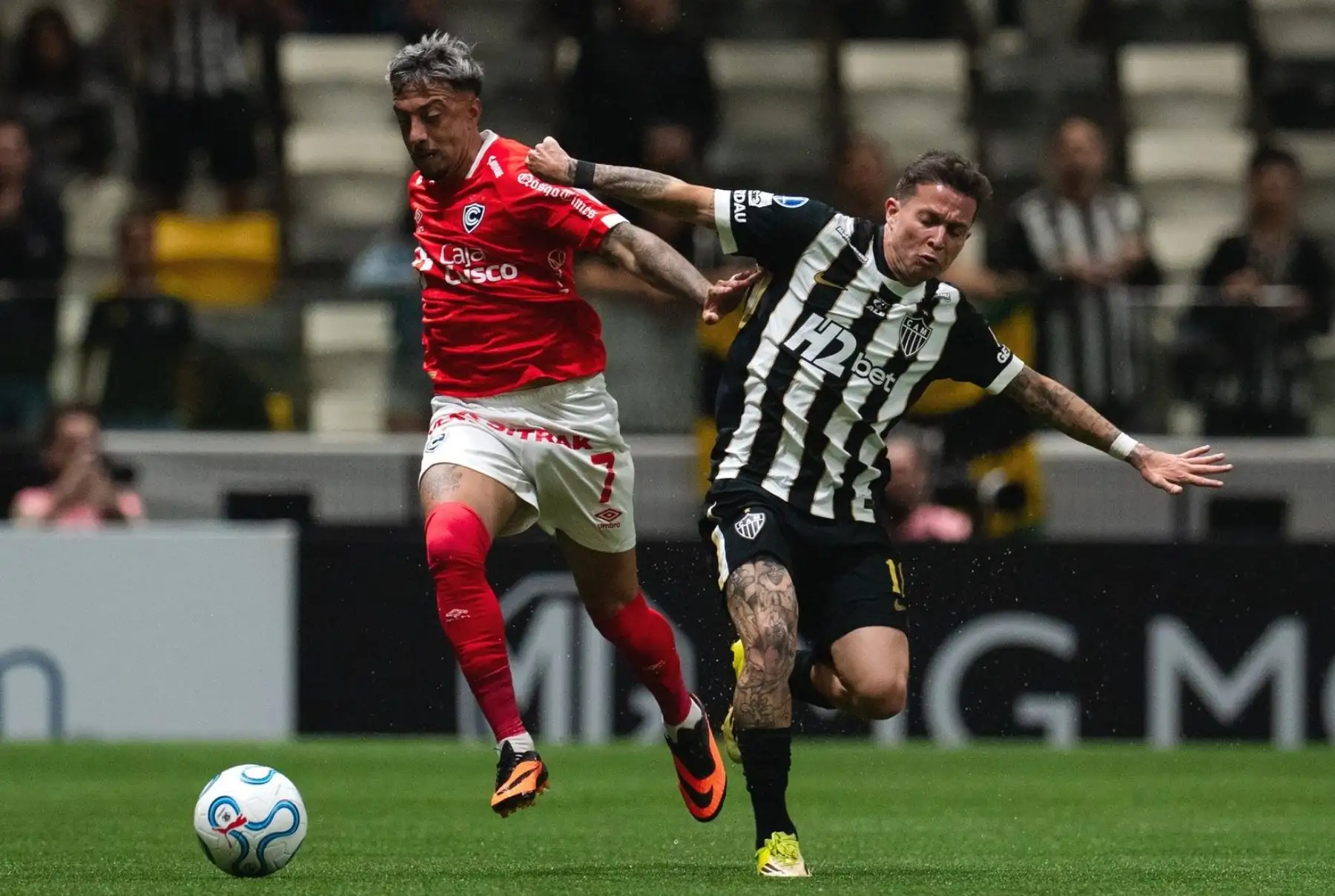 Cienciano perdió en su visita a Atlético Mineiro y definirá todo en la última jornada