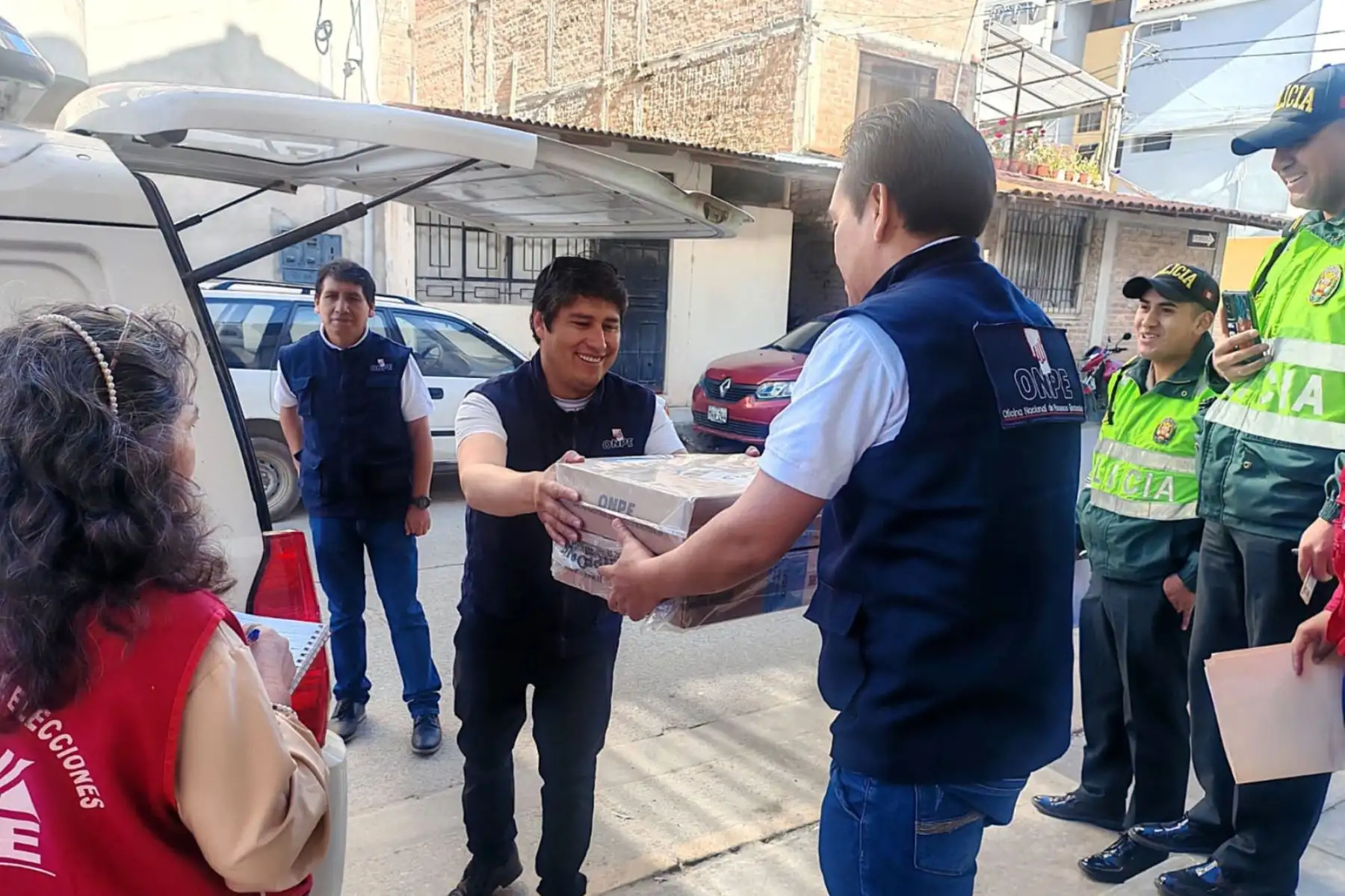 Cajamarca: llega material electoral para elecciones primarias del 24 de mayo