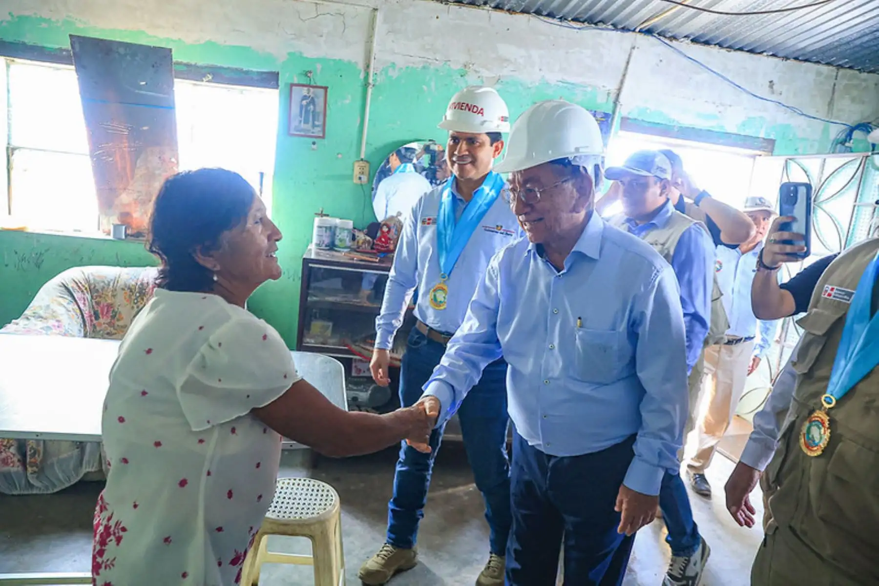 Presidente José María Balcázar supervisa el inicio de las obras de ampliación de las redes de distribución eléctrica en el centro poblado Nuevo Paraíso, en Chepén. Foto: ANDINA/Prensa Presidencia