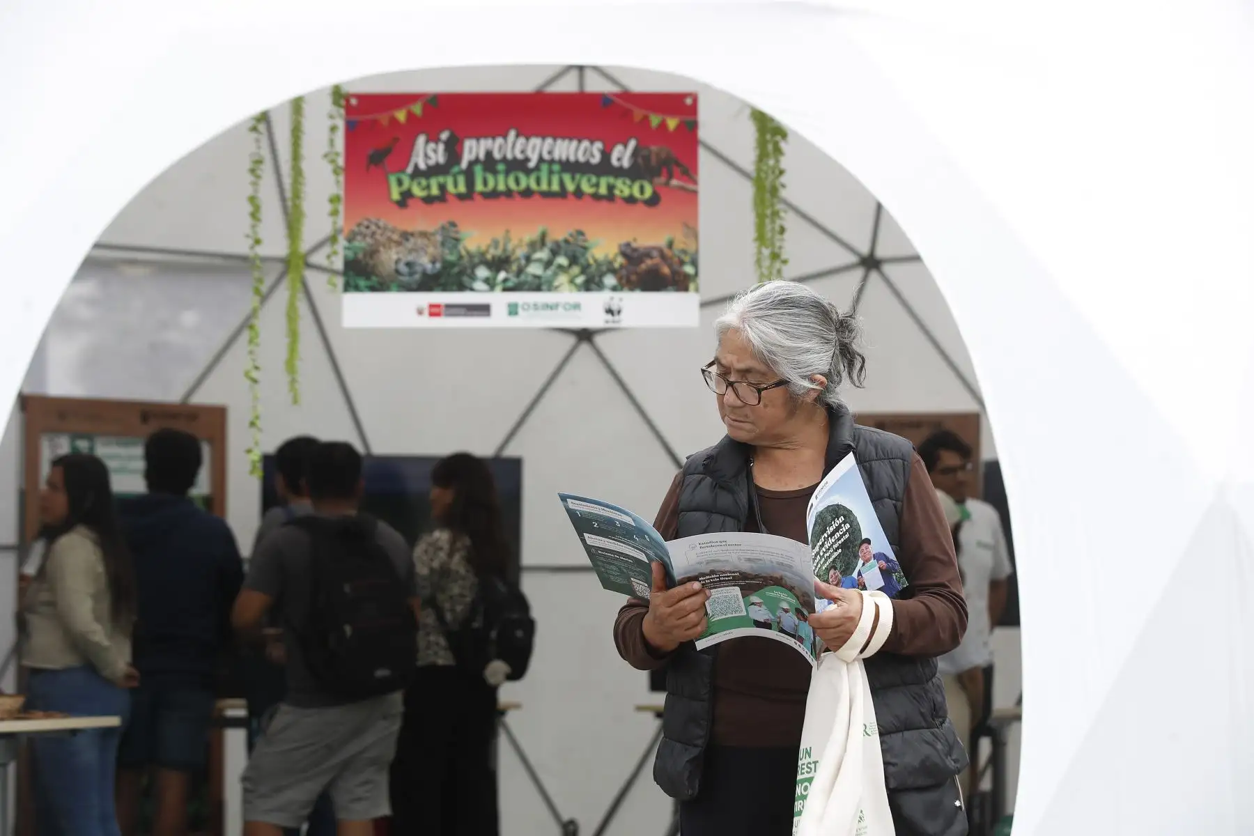 Representantes y visitantes participaron en la presentación de la Plataforma de Negocios Verdes del Perú organizada por el Ministerio del Ambiente. Foto: ANDINA/Eddy Ramos.