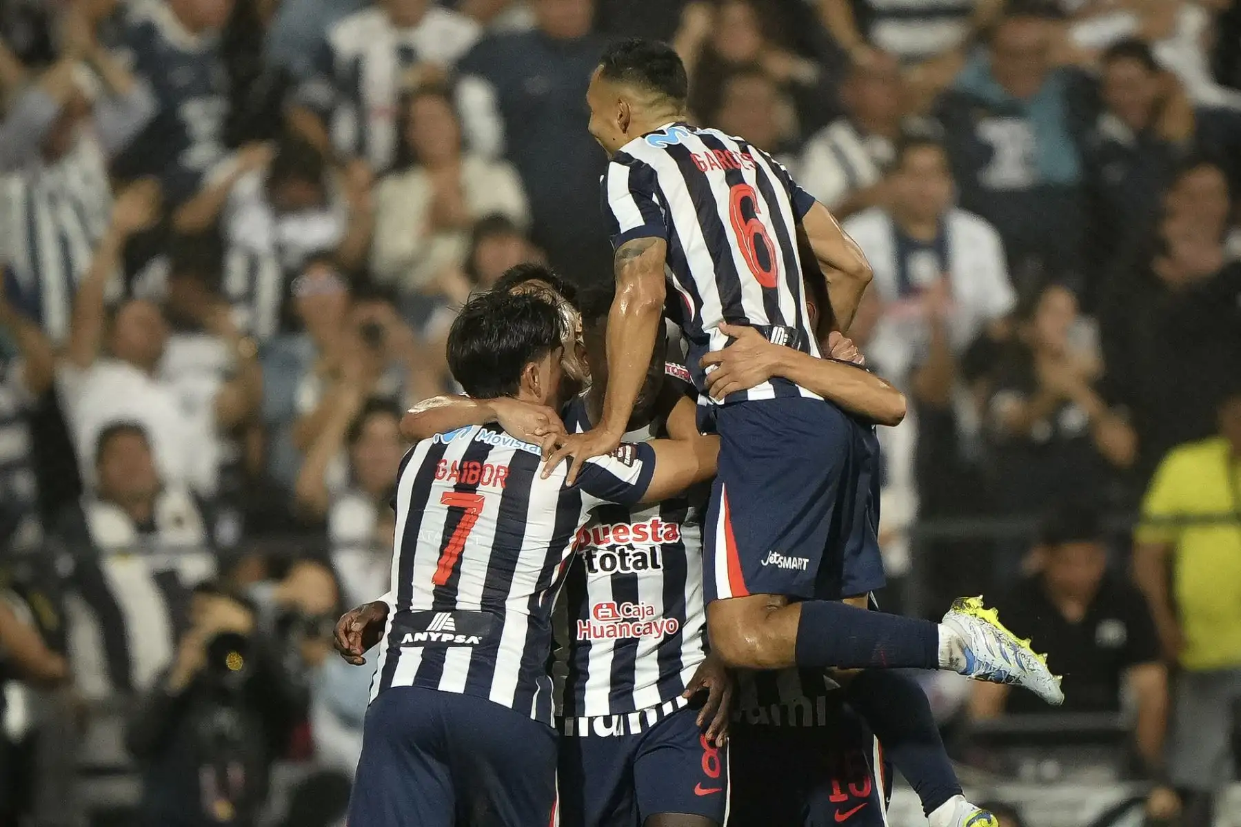 Alianza Lima ganó el Torneo Apertura a falta de una fecha tras vencer a Los Chankas de Andahuaylas en el estadio Alejandro Villanueva. Foto: Liga 1