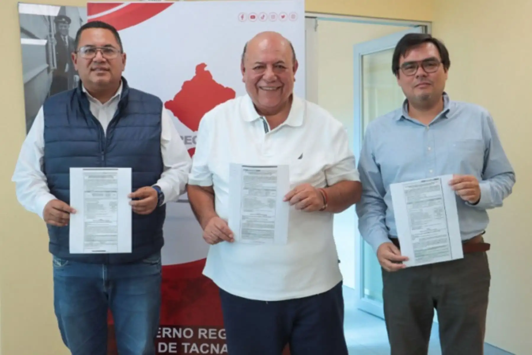 El gobernador Luis Torres Robledo, informó que la firma de contratos con las empresas ganadoras se realizará en la quincena de julio.