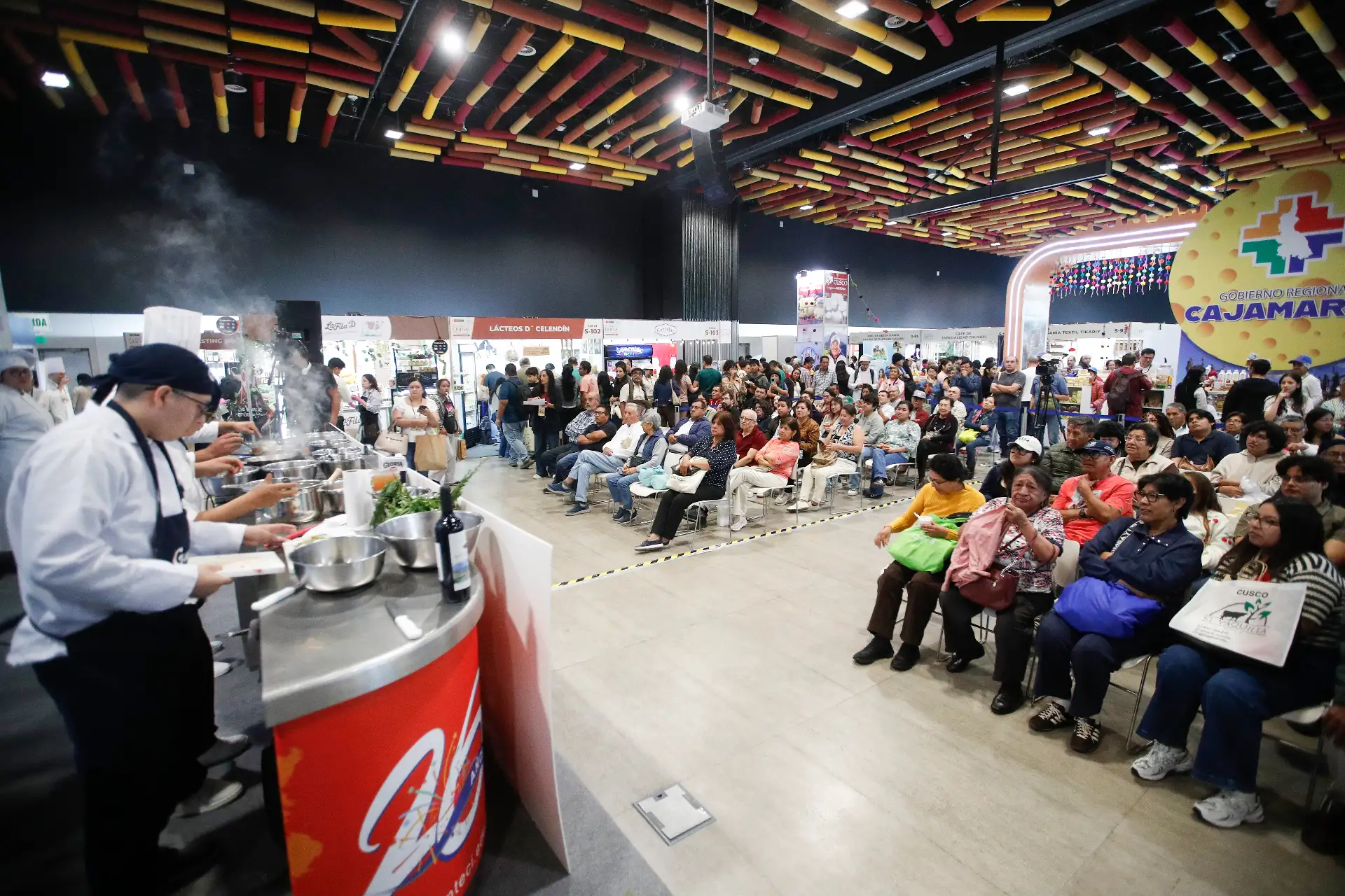 El IV Salón del Queso Peruano 2026 congregó a cientos de visitantes en el Centro de Convenciones de Lima, donde también se desarrollaron ruedas de negocio y actividades especializadas. Foto: Eddy Ramos.