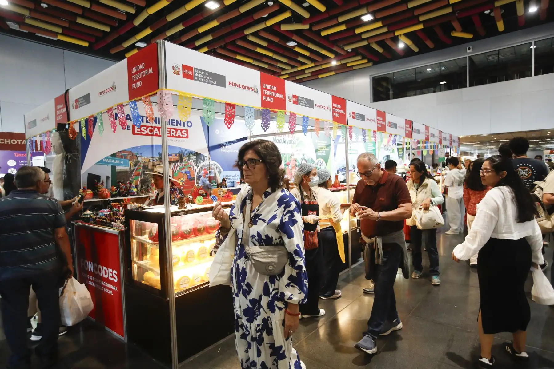 Productores de más de 20 regiones participaron en el IV Salón del Queso Peruano 2026, realizado en el Centro de Convenciones de Lima, donde se promovió la diversidad y calidad de los derivados lácteos nacionales. Foto: Eddy Ramos.