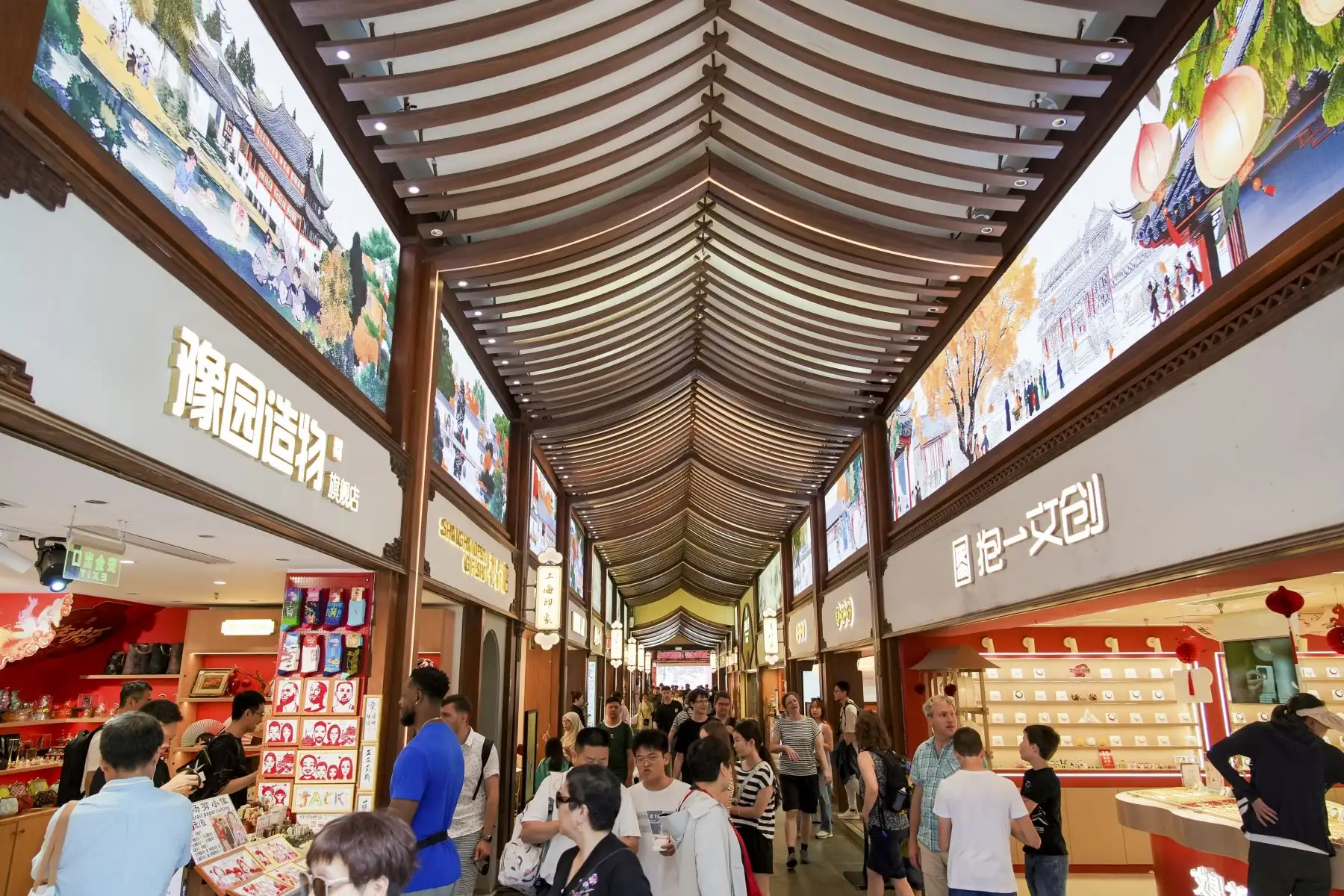 China se posiciona como el principal mercado emisor de turistas asiáticos hacia el Perú. El visitante chino encuentra en el Perú un destino ideal, donde se combinan una herencia cultural milenaria y paisajes imponentes. Foto: Promperú