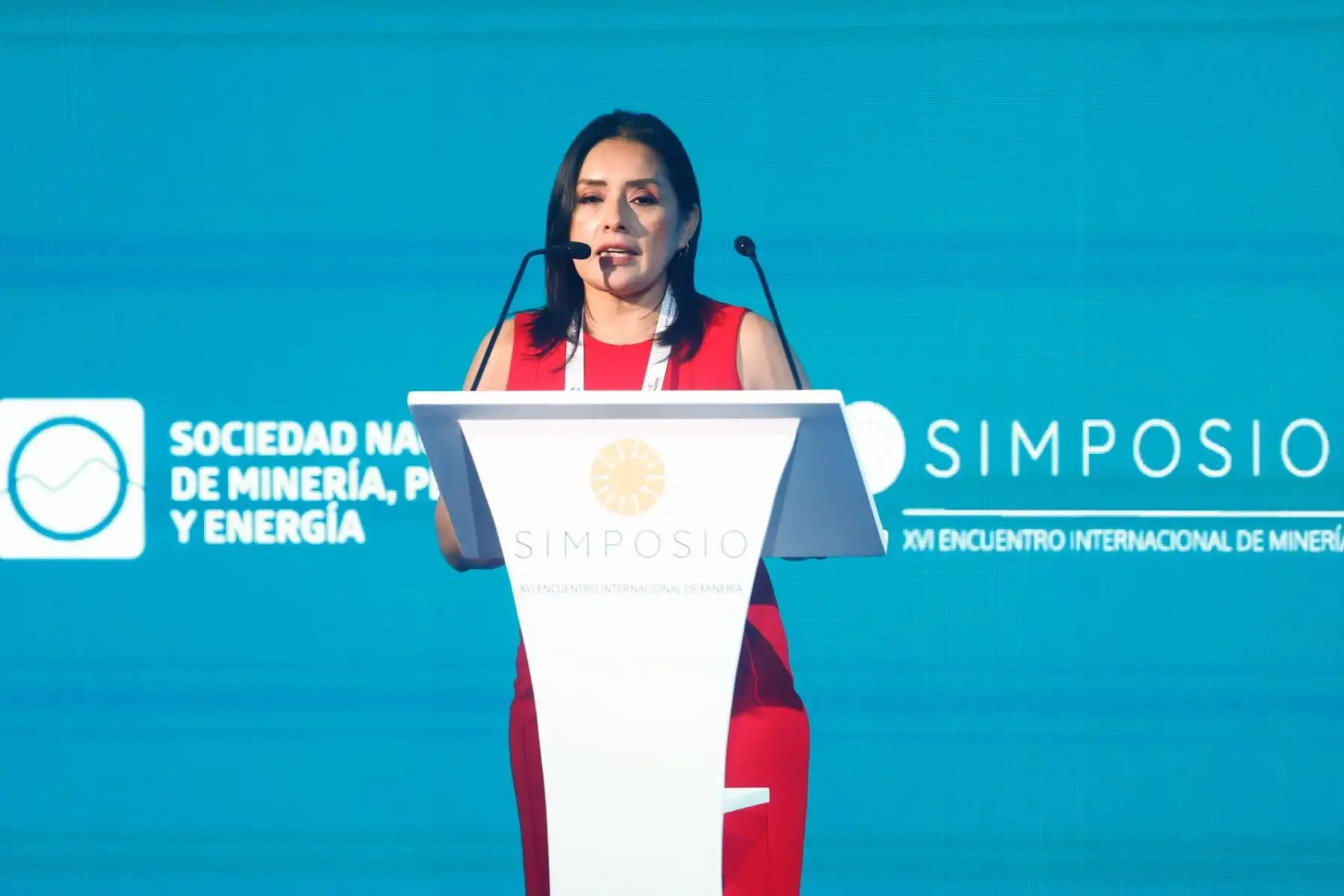 Gaby Julia Cumbicus, representante del Ministerio de Energía y Minas, participó en la inauguración del XVI Encuentro Internacional de Minería, que se realiza del 26 al 28 de mayo de 2026 en el hotel Marriot de Miraflores. Foto: ANDINA/Daniel Bracamonte