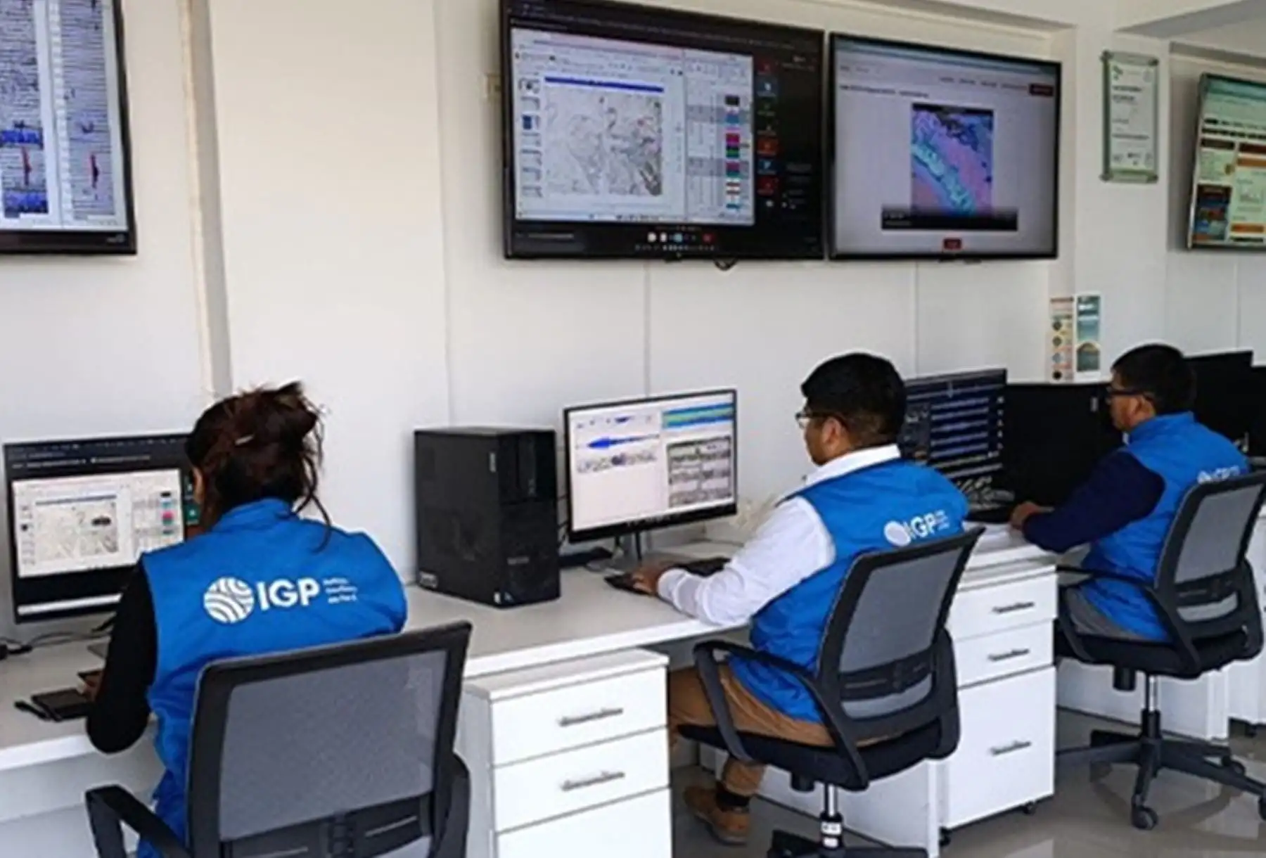 Arequipa: IGP impulsa tecnología y monitoreo volcánico para reducir riesgo de desastres