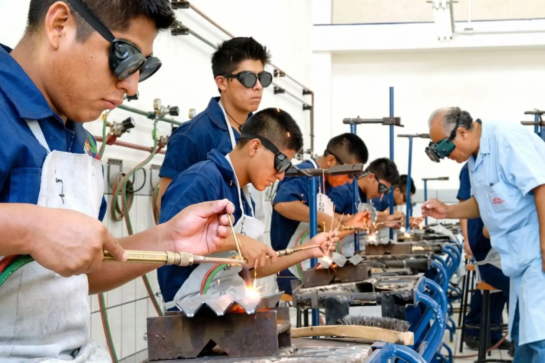 Minedu aprobó norma para mejorar la infraestructura de formación técnica y tecnológica