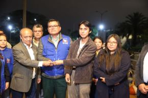 Llave de la puerta número 2 fue entregada a Elmo del Valle, director de la La Dirección General de Administración (DGA) de la Universidad Mayor de San Marcos