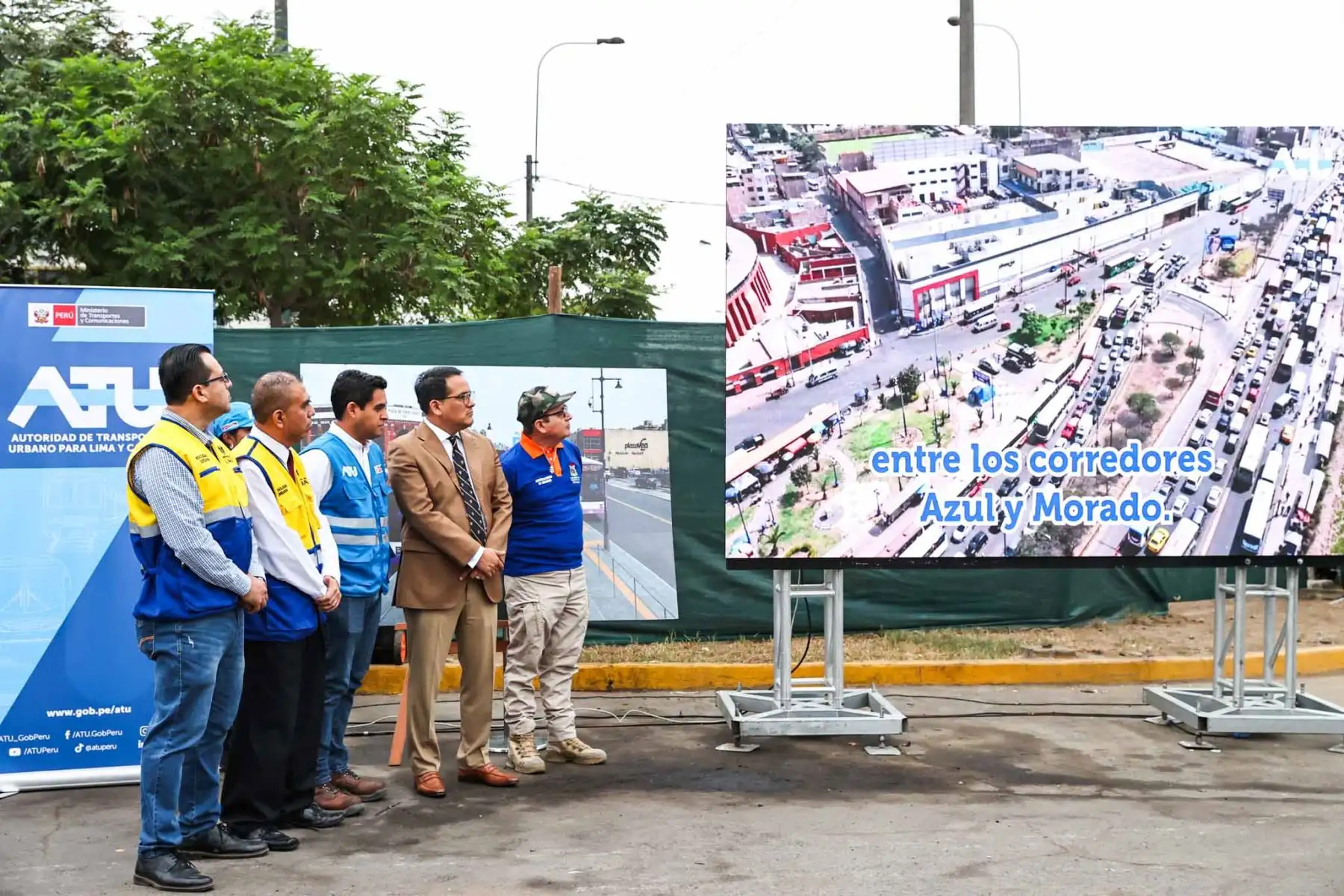 David Hernández, titular de la ATU, durante el inicio de las obras del nuevo paradero Acho, el primer punto de conexión directa entre corredores complementarios. Foto: ANDINA / Juan Carlos Guzmán Negrini.